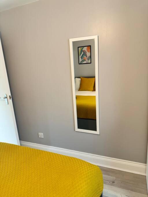 Garden 1-bed Flat 30min To Downtown & Free Parking London