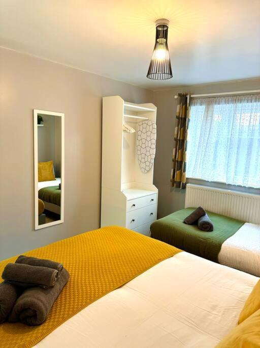 Apartment Garden 1-bed Flat 30min To Downtown & Free Parking London