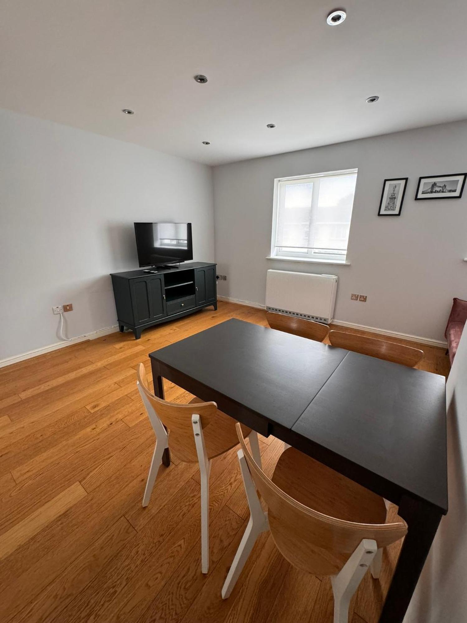Apartamento 2-bedroom Flat Walking Distance To Excel - Perfect Location! *