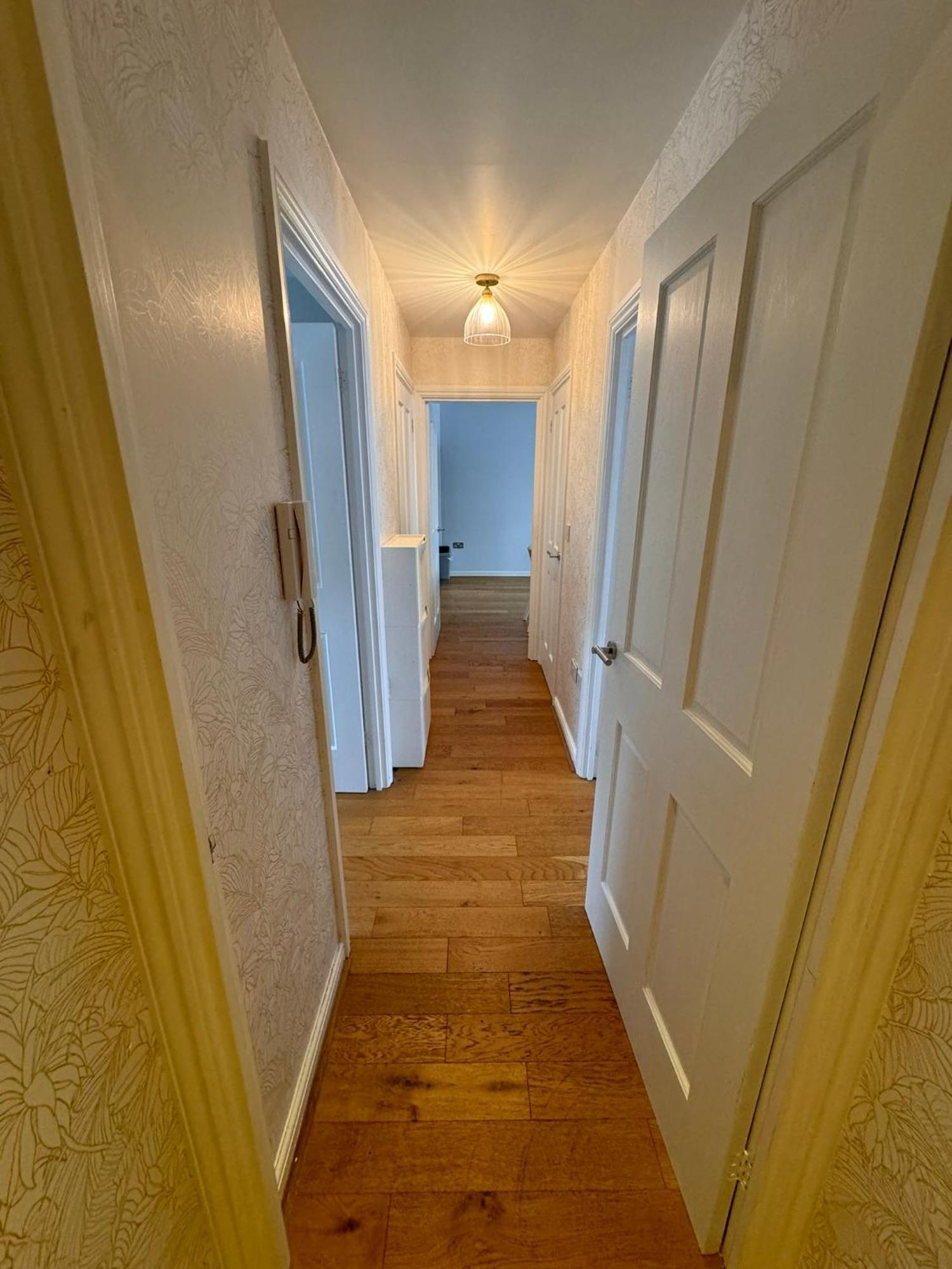 2-bedroom Flat Walking Distance To Excel - Perfect Location! Apartamento