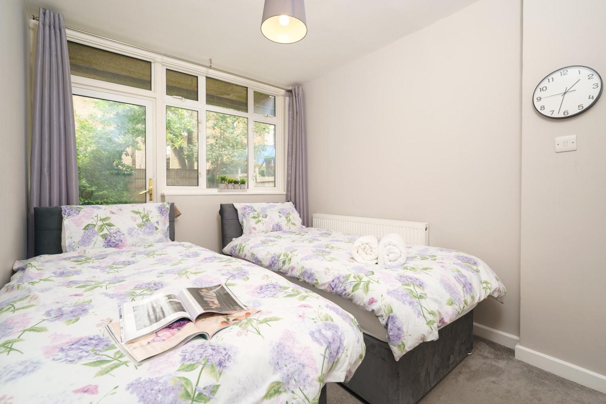Cozy 2-bed Garden Flat, Wembley Apartment London