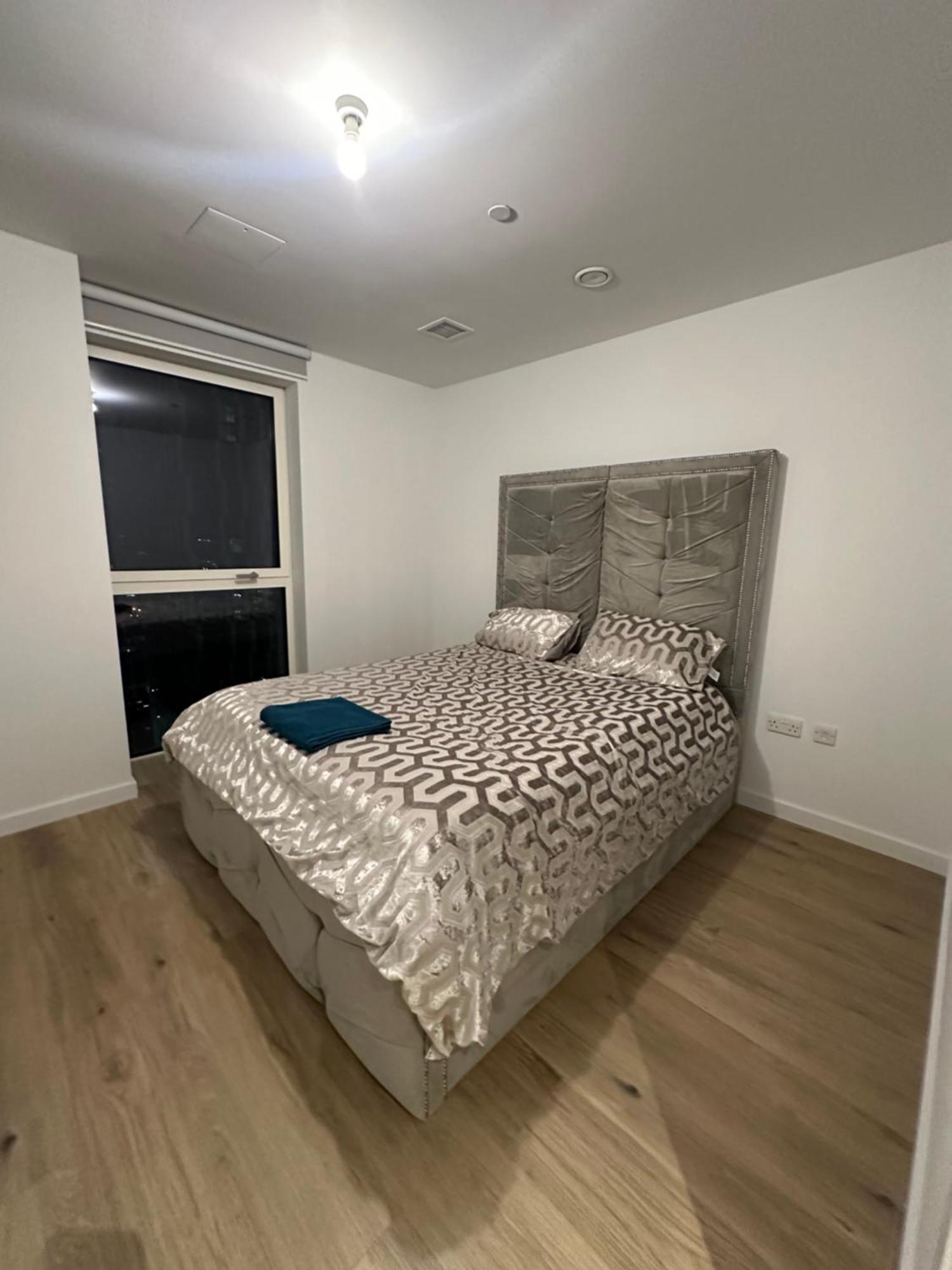 Harbor View Haven Apartment London