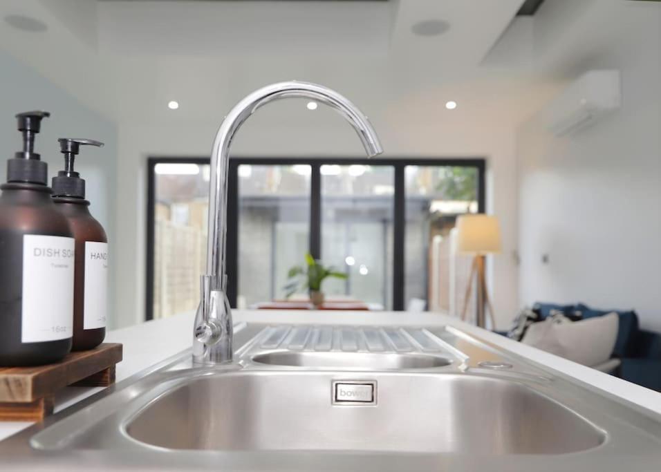 Stylish Flat With Garden, Close To Apartment
