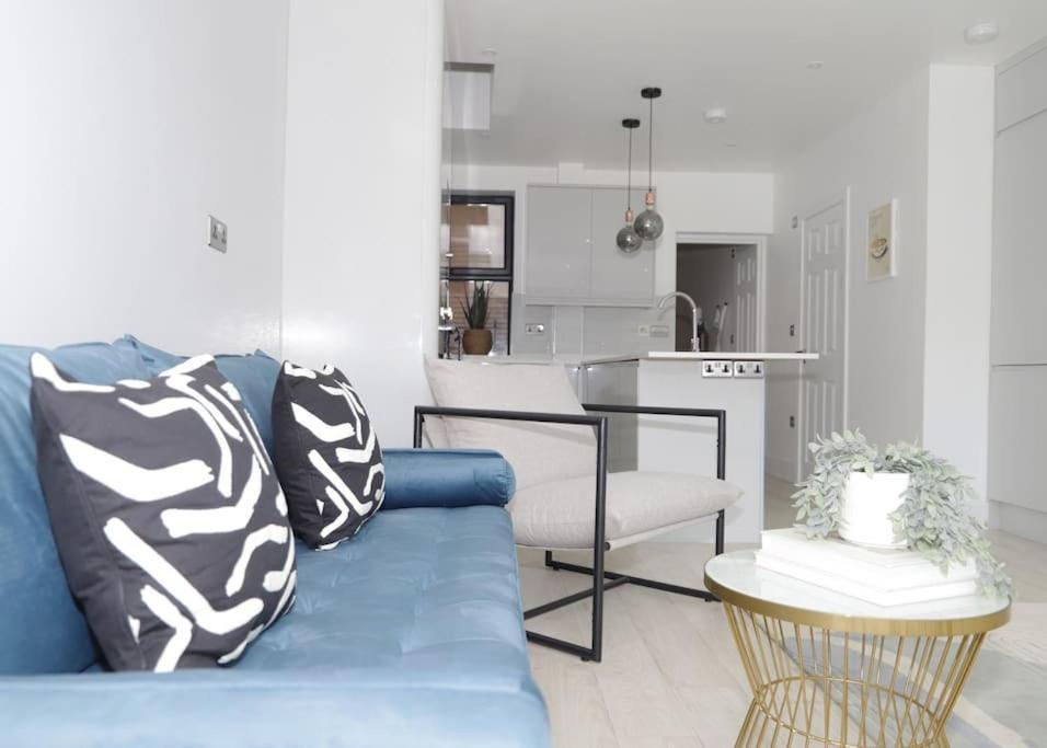 Stylish Flat With Garden, Close To