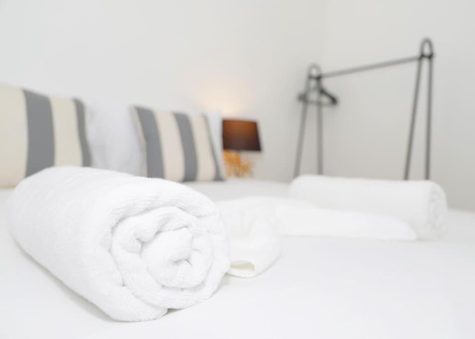 Stylish Flat With Garden, Close To *
