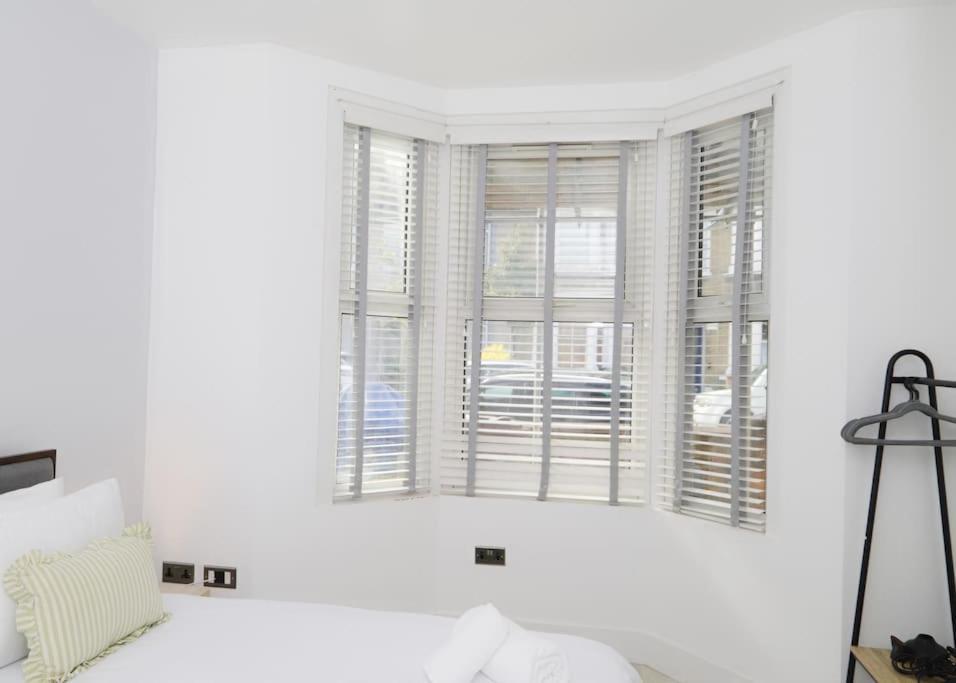 Stylish Flat With Garden, Close To * London