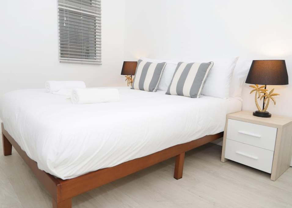 Stylish Flat With Garden, Close To London