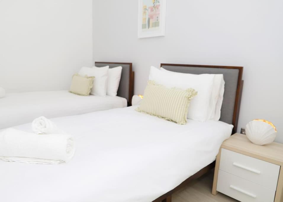 Apartment Stylish Flat With Garden, Close To *