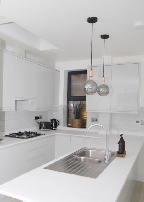 Stylish Flat With Garden, Close To *