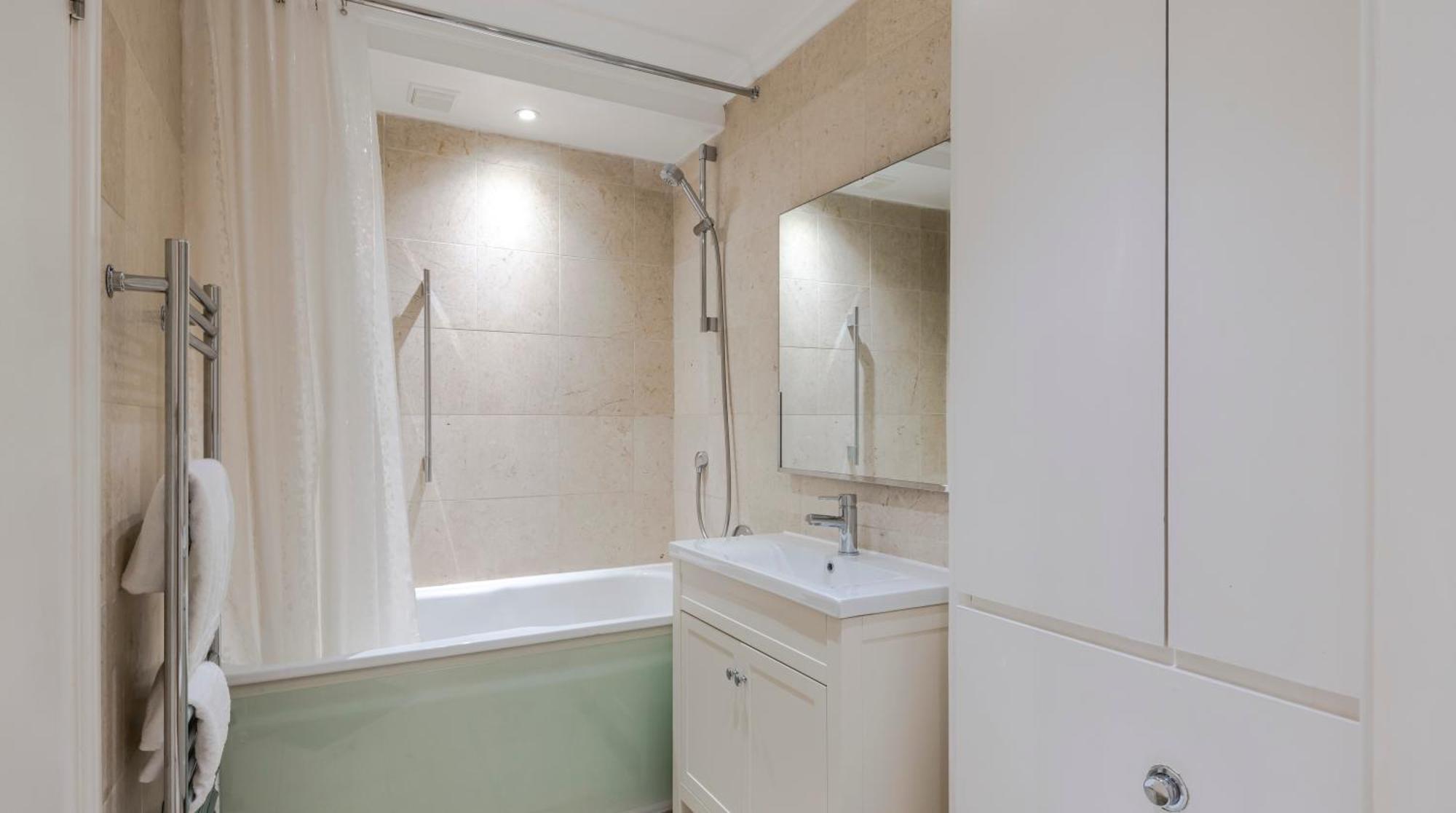 Lovely 2-bed House In Knightsbridge Holiday home