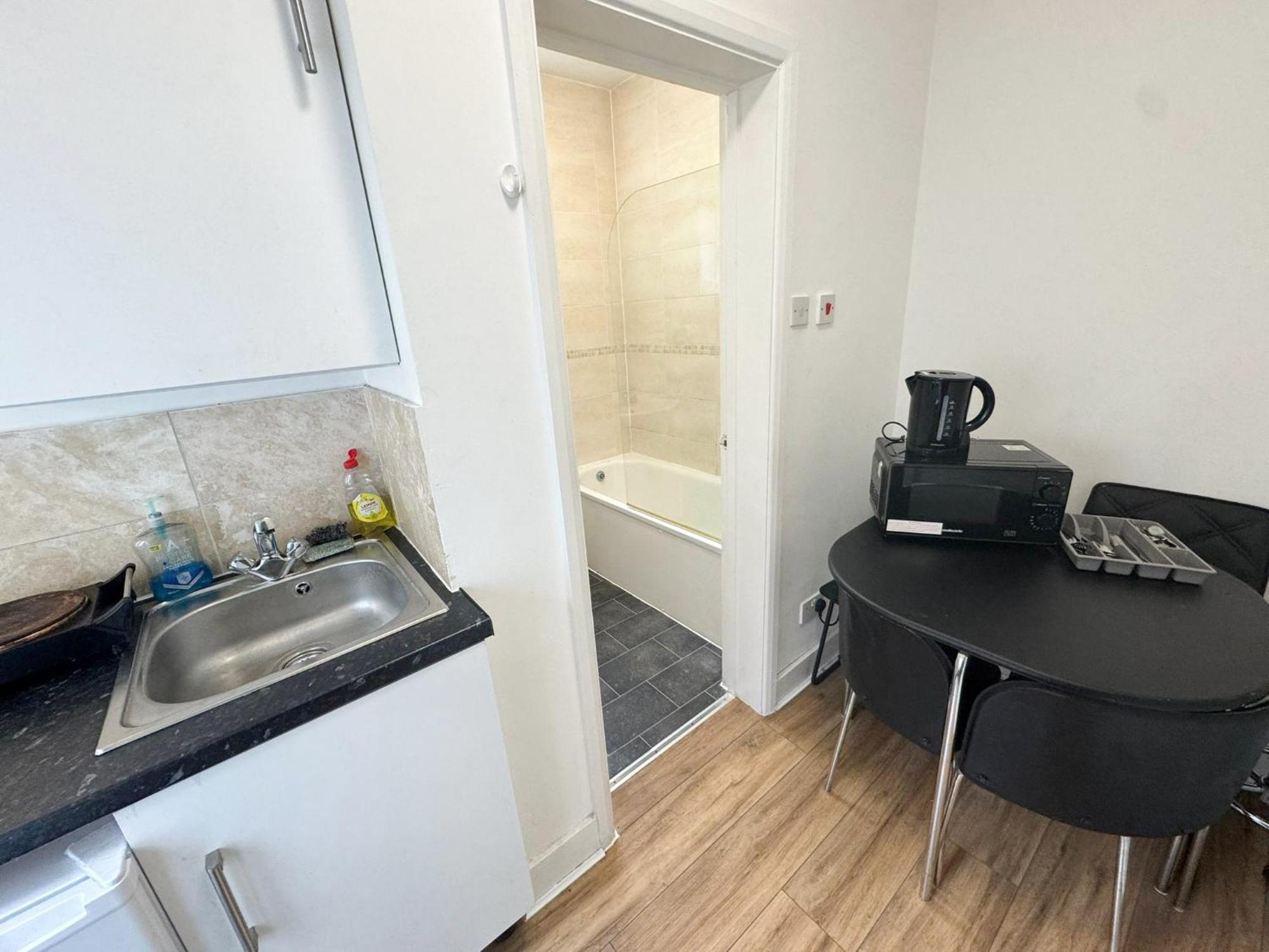 Apartment Golders London