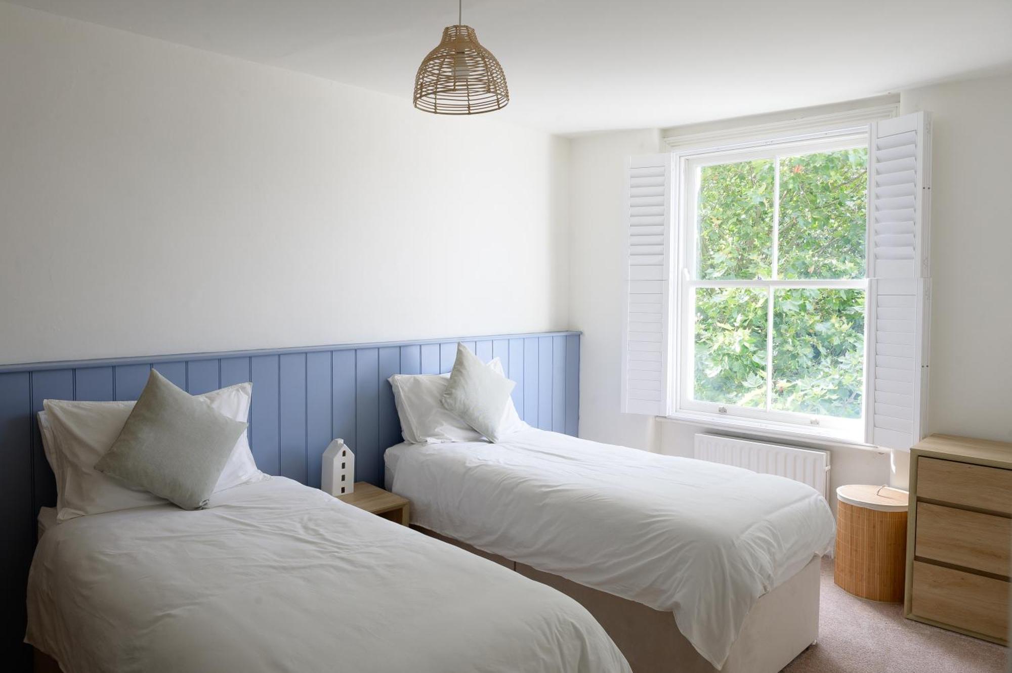 Entire - Classic Chelsea Town House Maisonette London