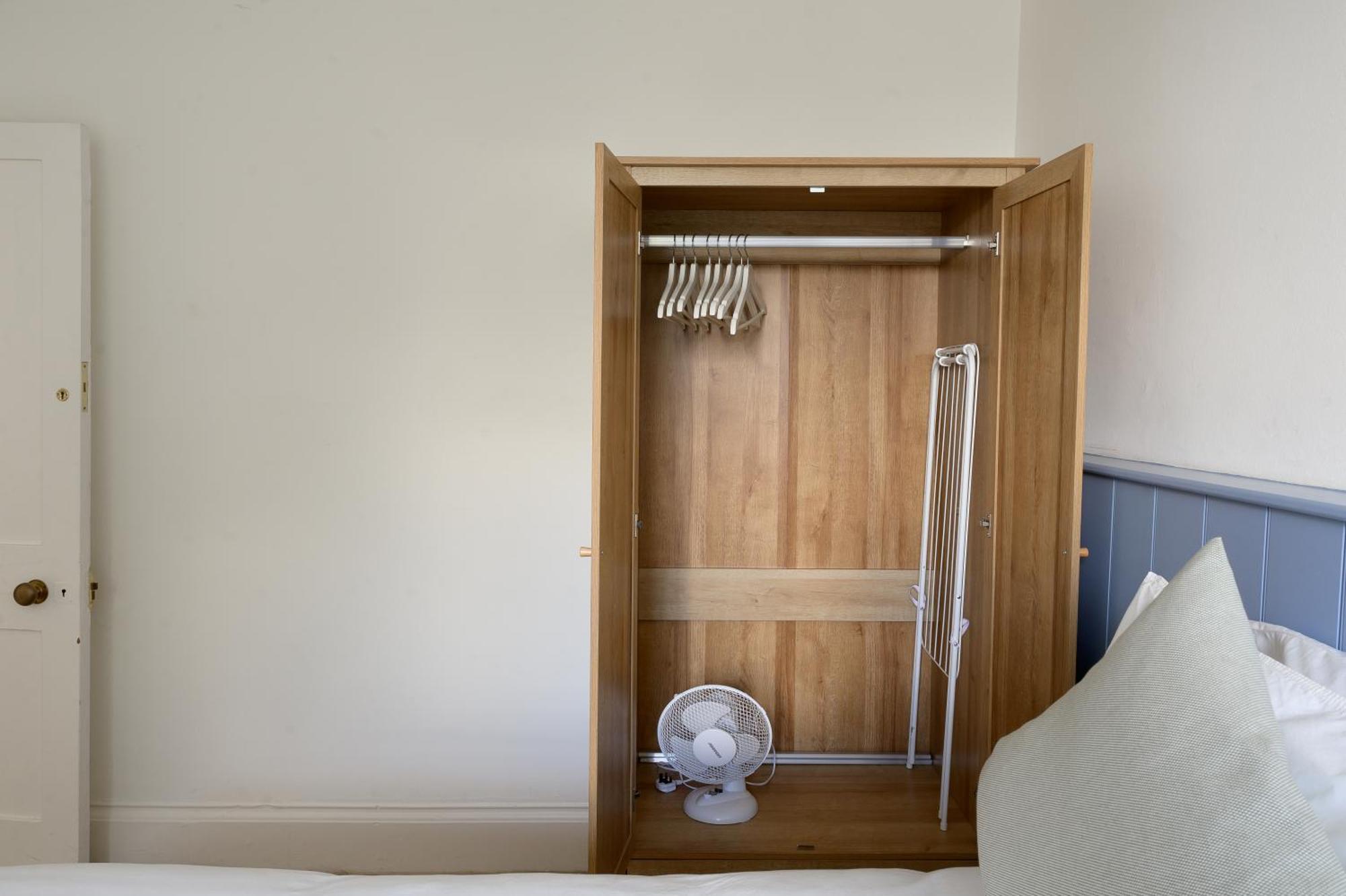 Entire - Classic Chelsea Town House Maisonette London