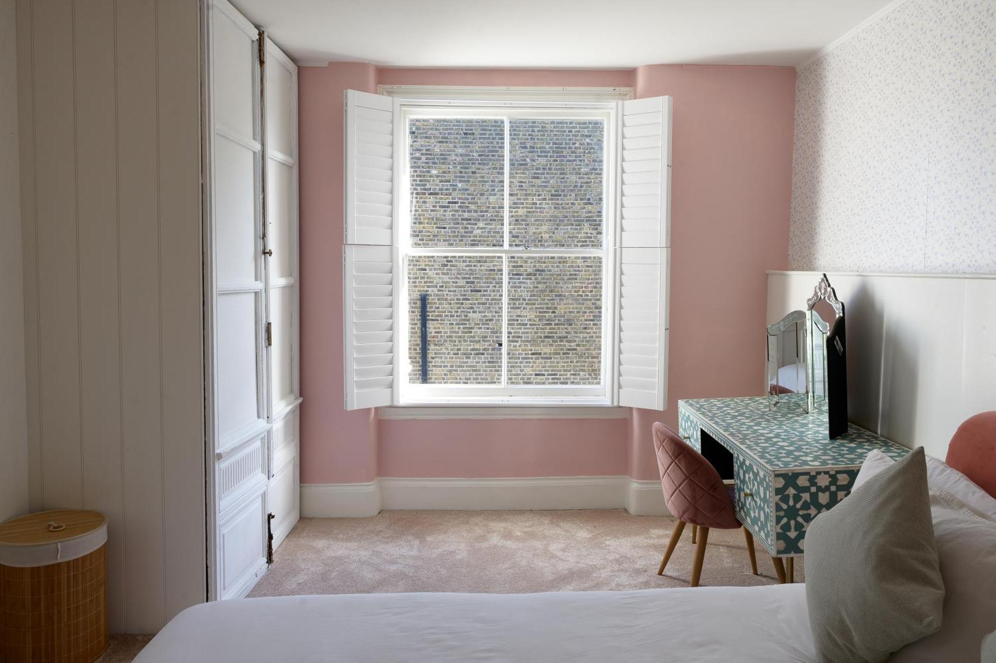 Entire - Classic Chelsea Town House Maisonette Apartment London