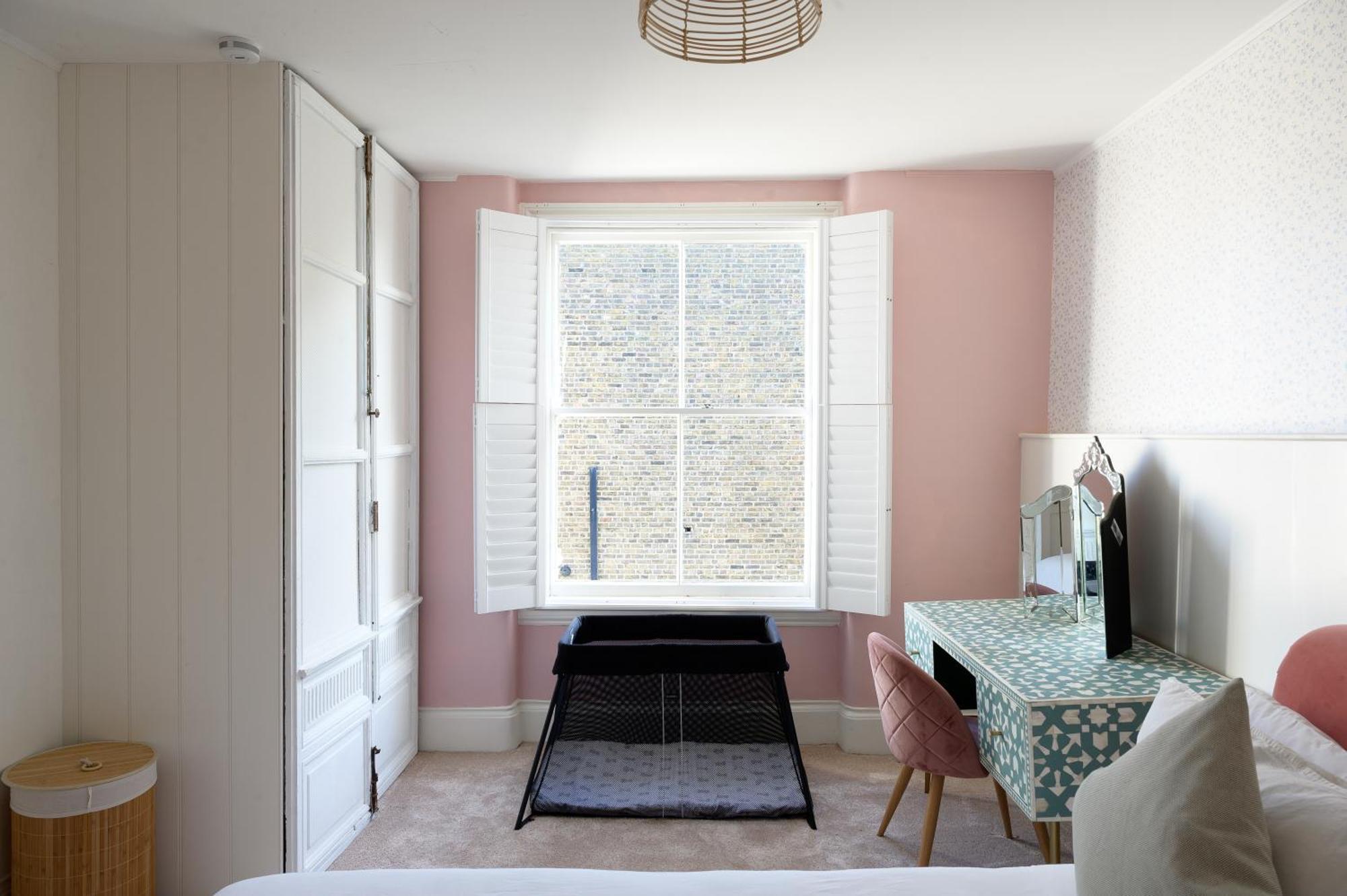Entire - Classic Chelsea Town House Maisonette Apartment London