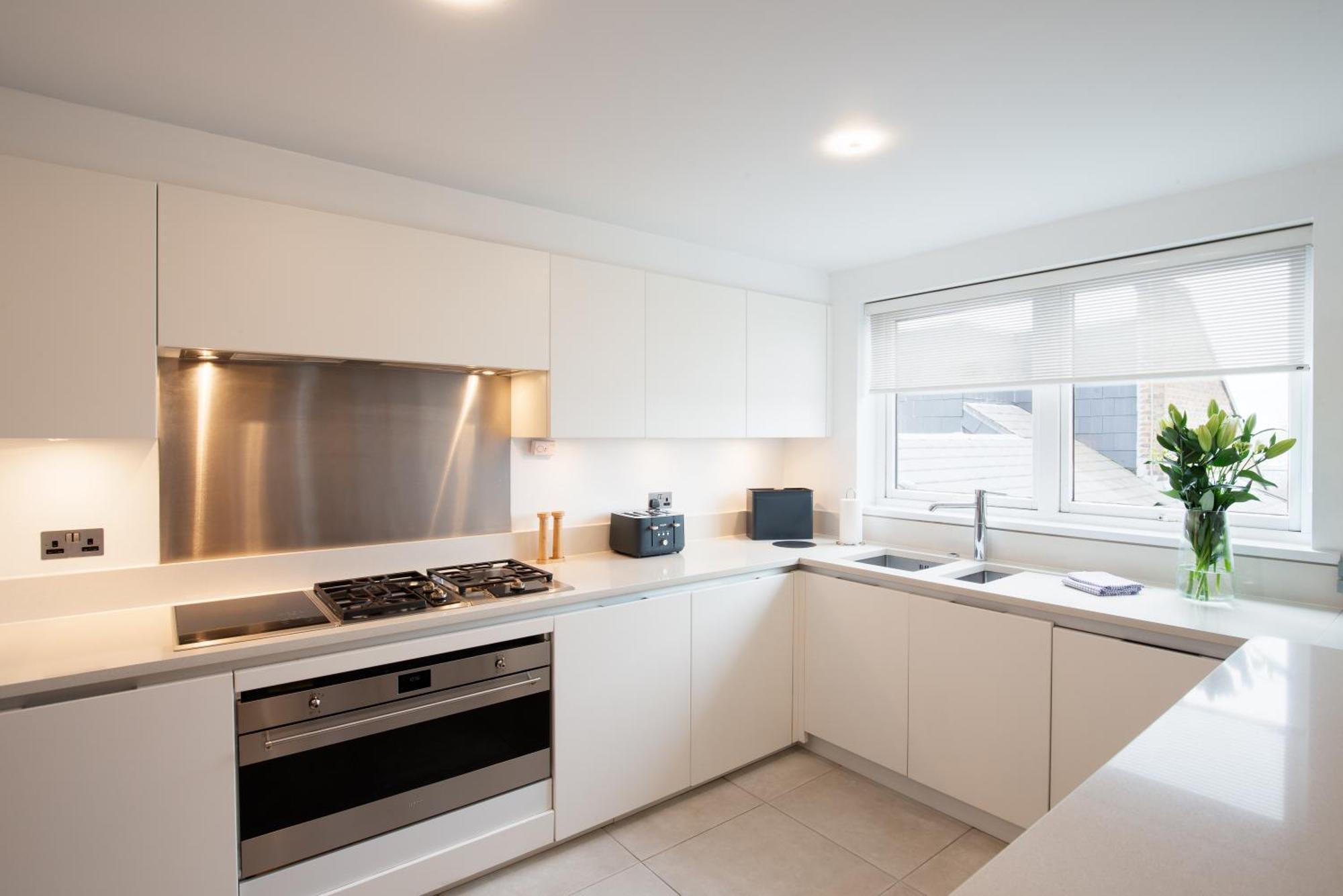 Monarch House - Serviced - Kensington