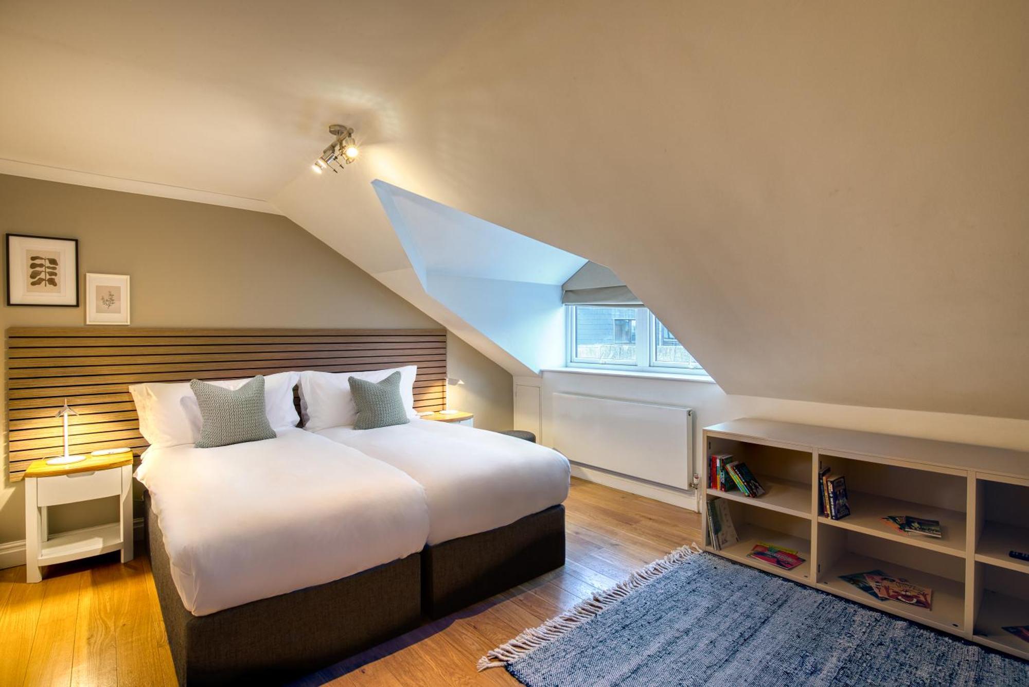 Monarch House - Serviced - Kensington *