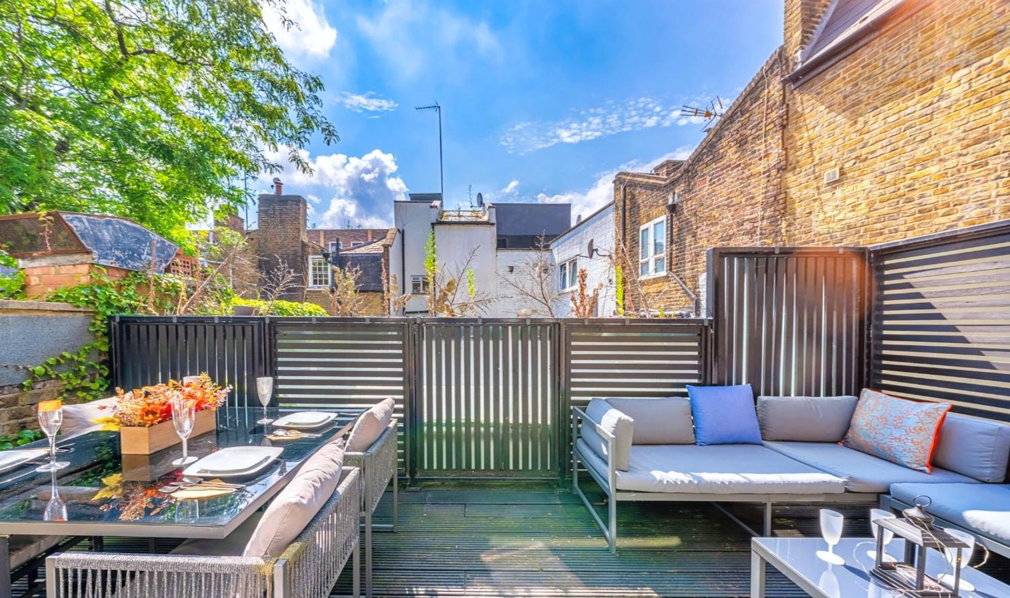 Designer Victorian Flat With Huge Terrace * Londres