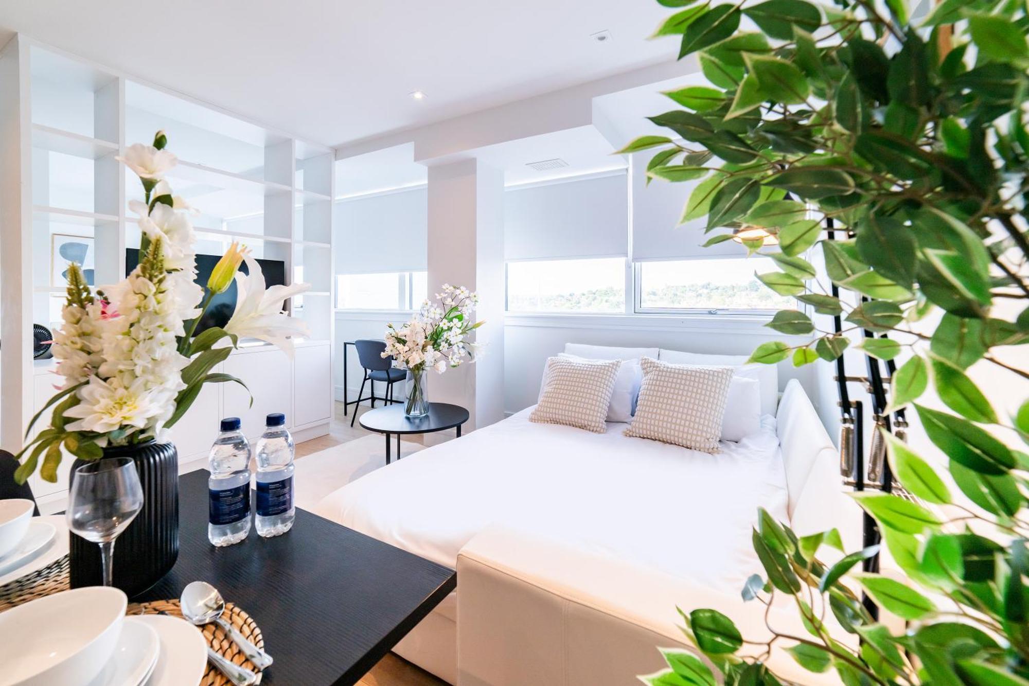 Stylish Retreats On Olympic Way Apartment *