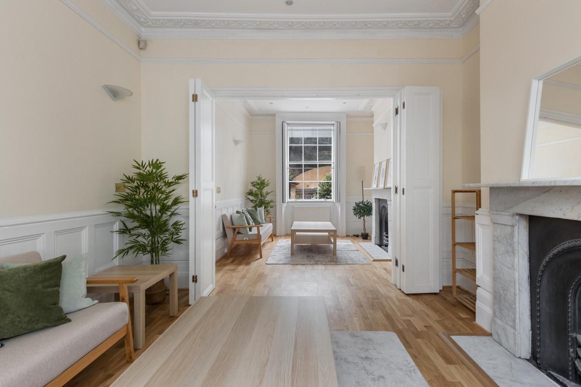 Parea Living - Spacious 4 Story House, Families, Big Groups Apartment