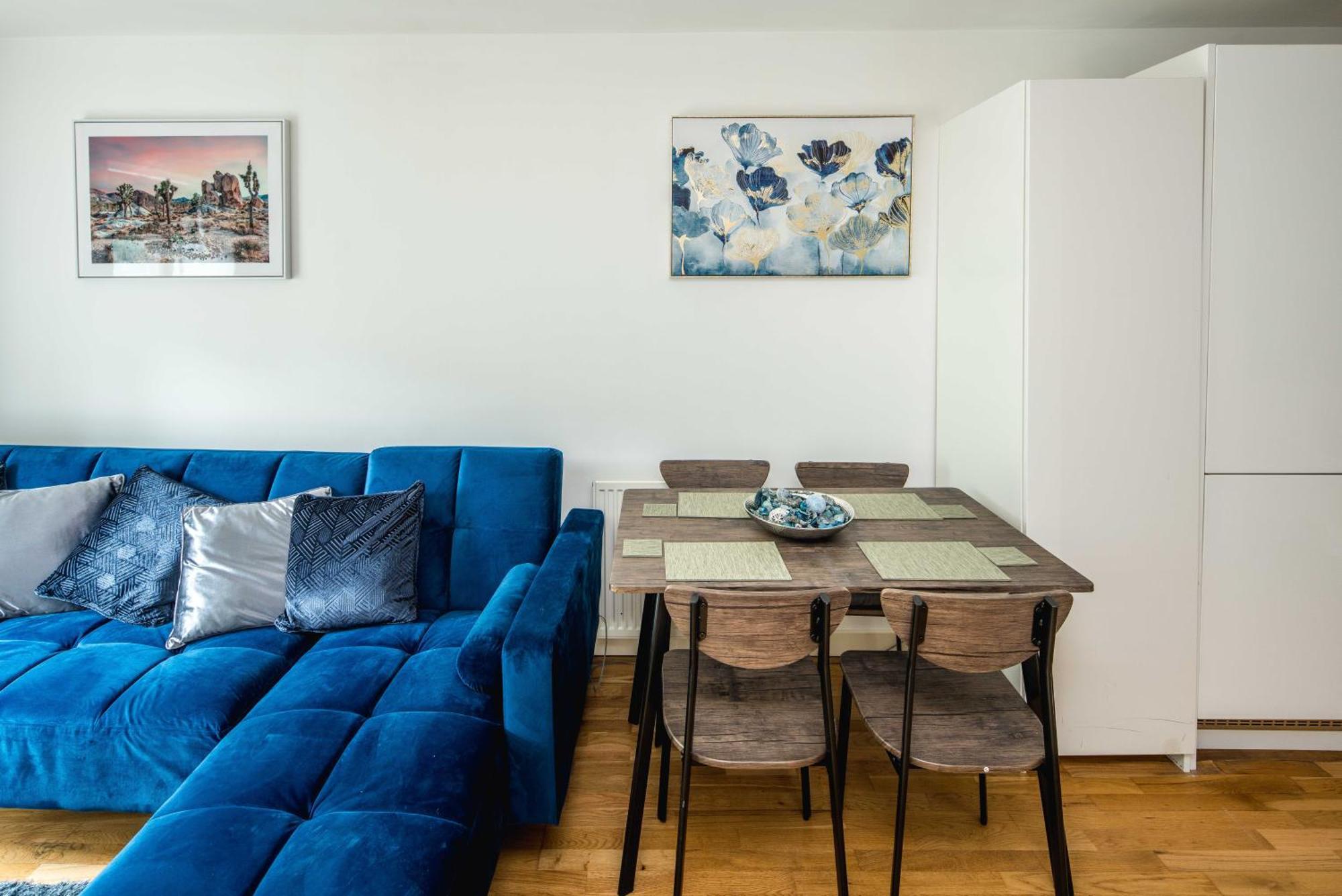 One Bedroom Near With Private Balcony Apartment *