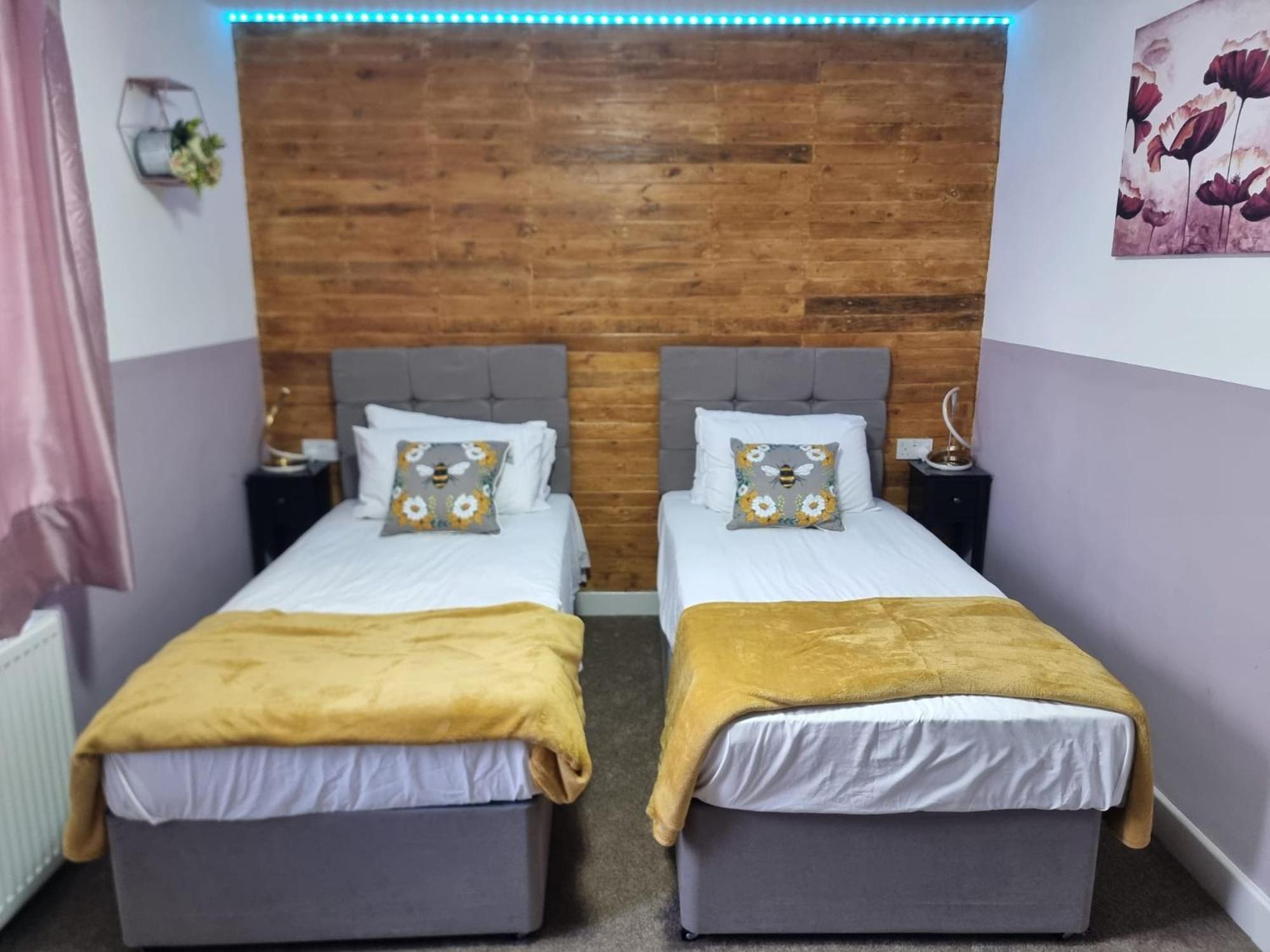 Holiday home Two Bdr Entire House In London By !! Zaftastic !!
