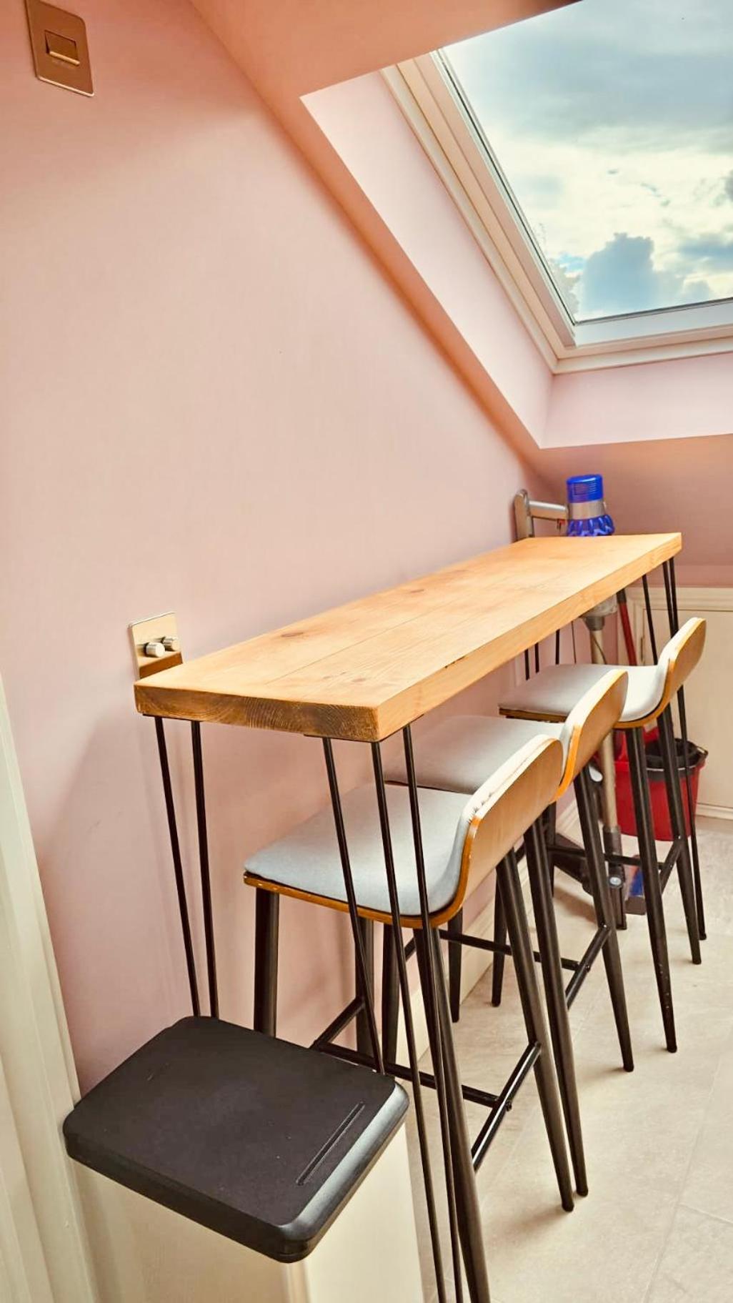 Private Comfortable Loft In Superb Period Homestay London