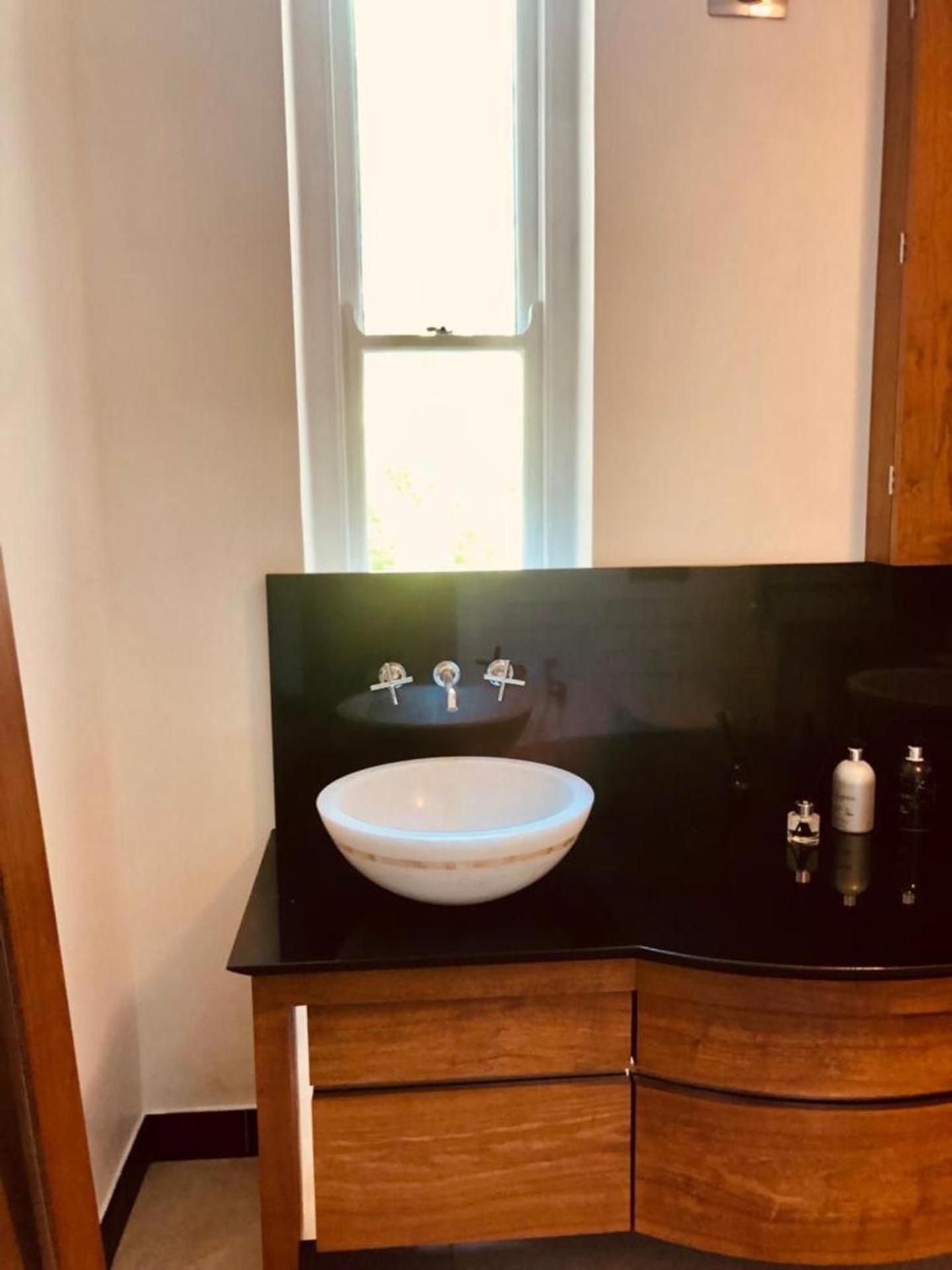 Apartment Luxury Spacious On Mattock Lane *