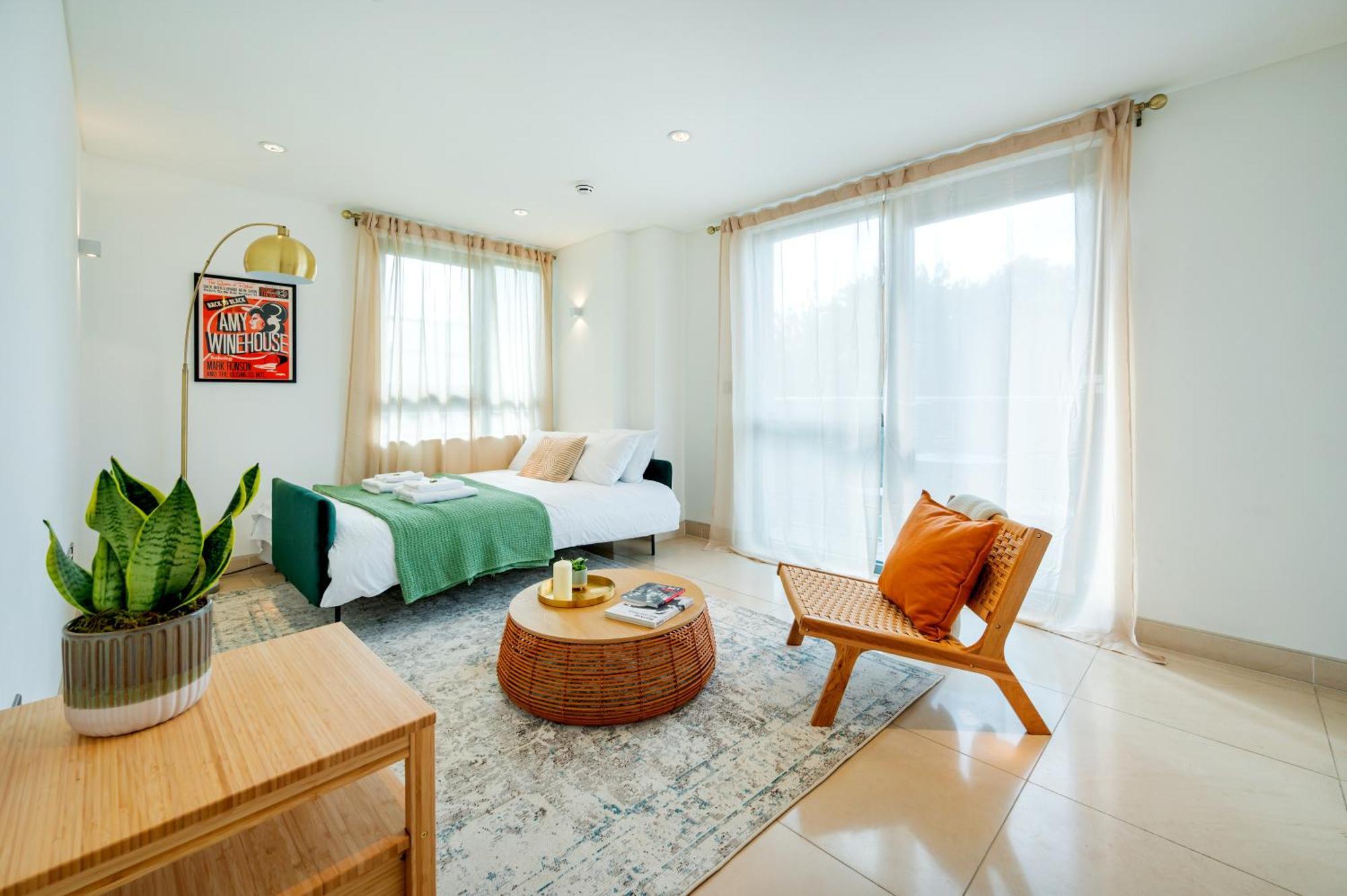 Apartment Urban Haven A Central Modern Gem