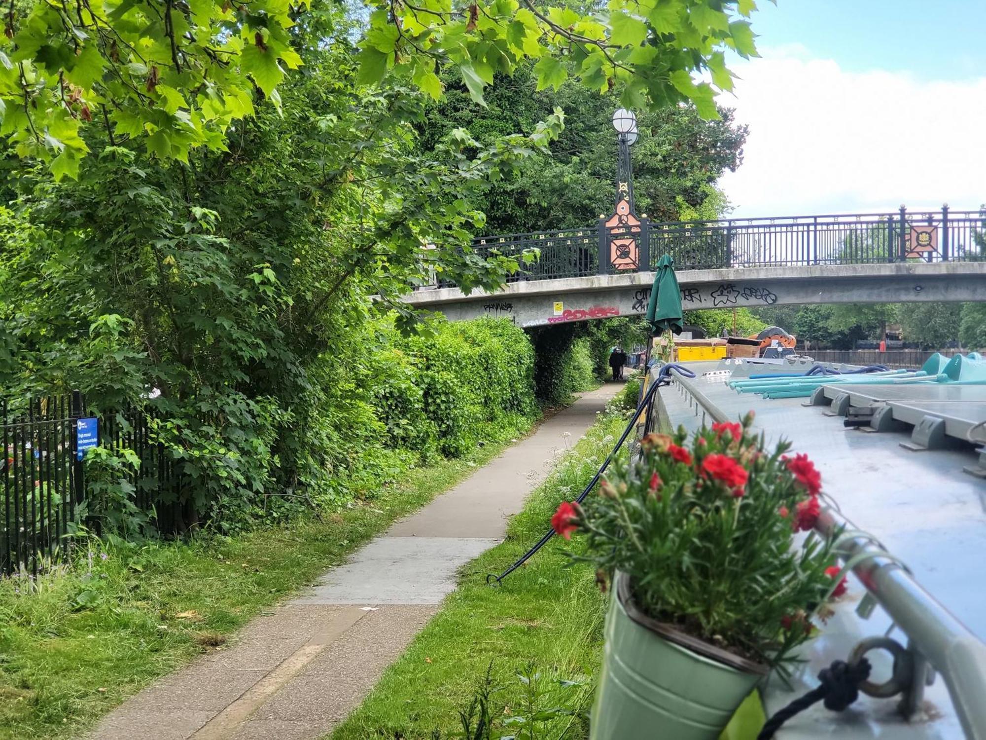 Lovely Canal Boat In Little Venice For Family & Friends Botel