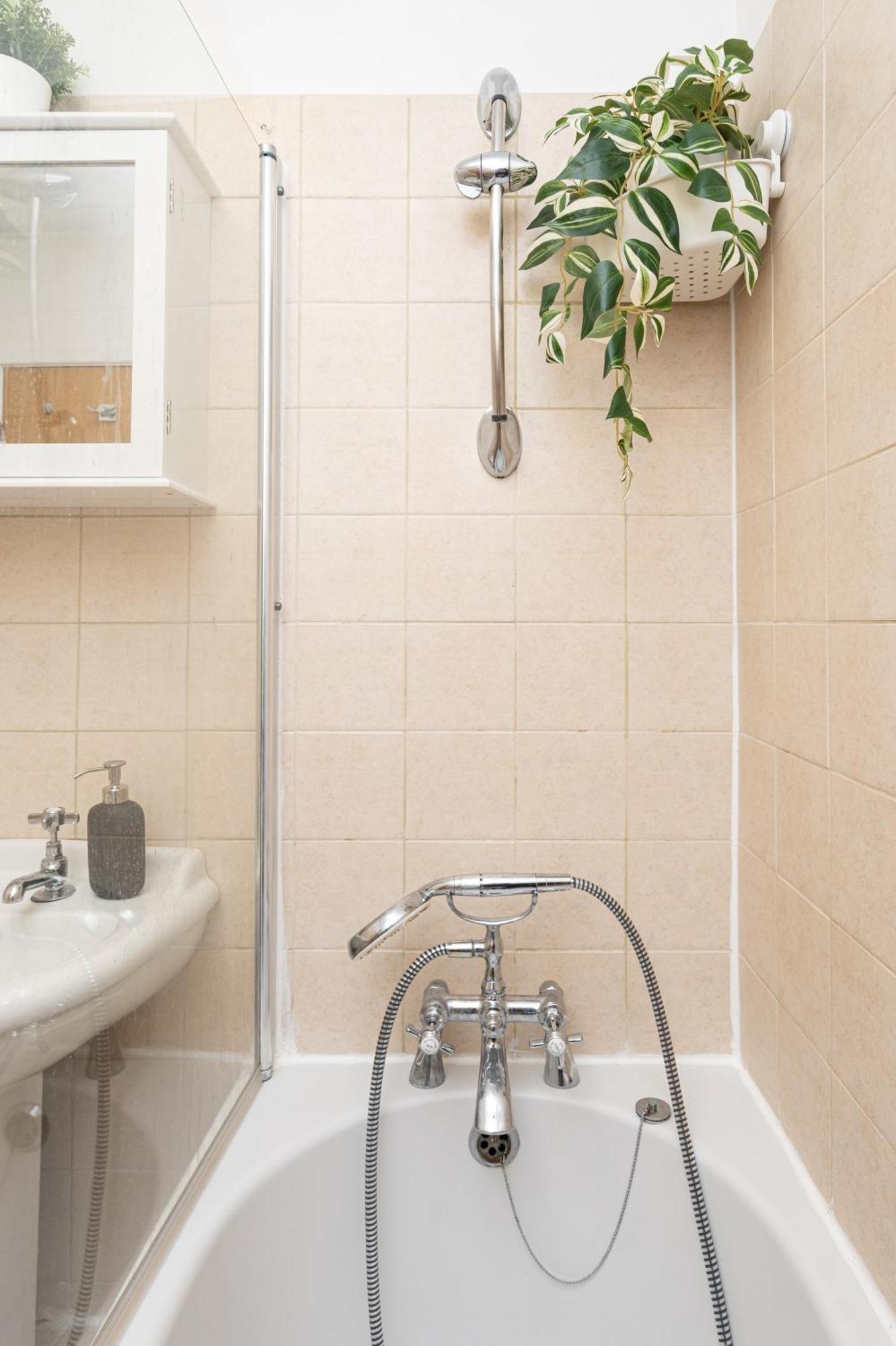 Apartment In Elephant & Castle With Parking