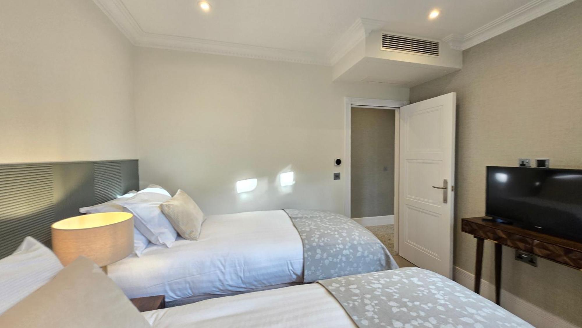 Fountain House 5*