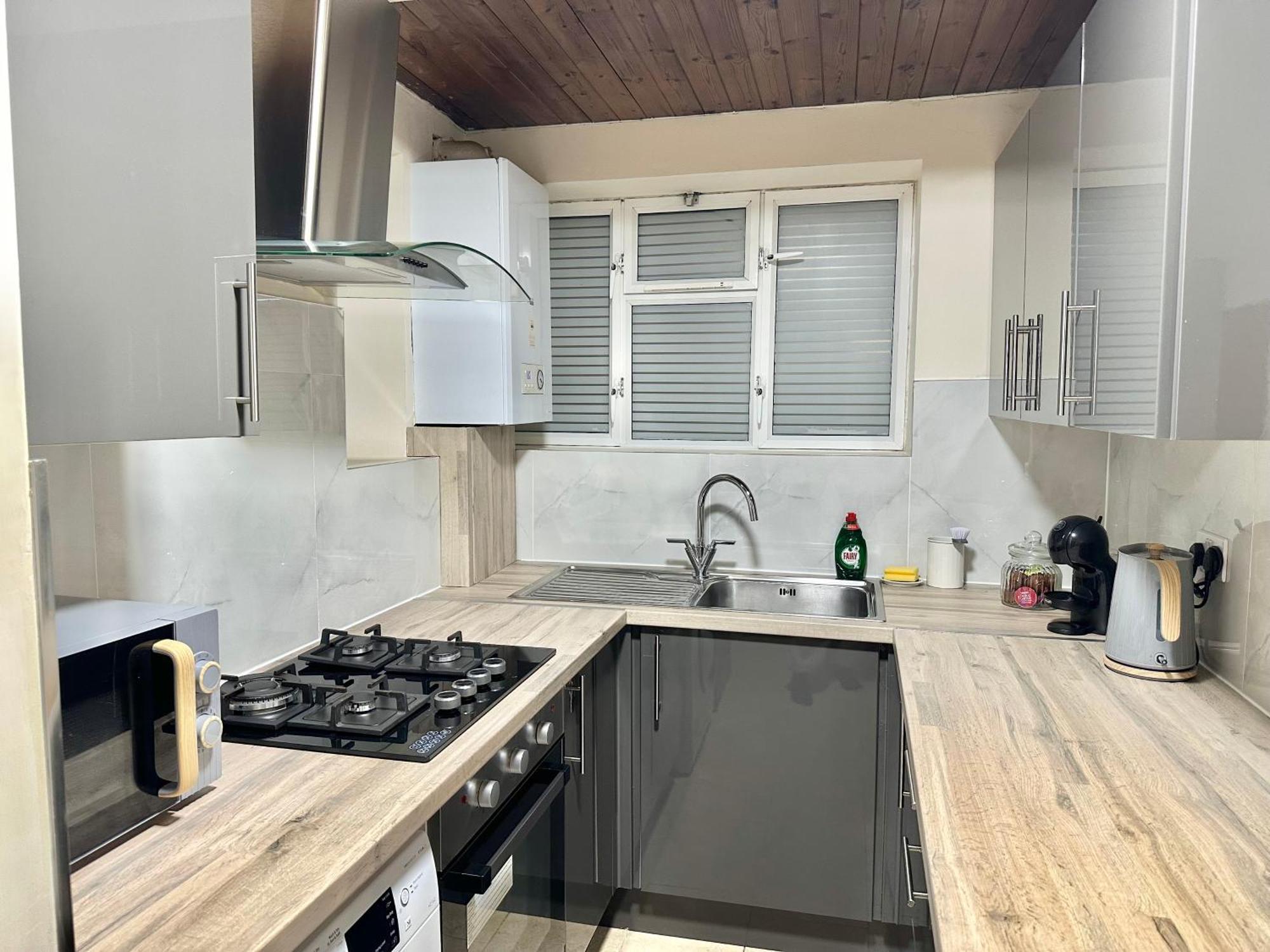 Apartment Comfortable Two Bed Flat Near Richmond Park