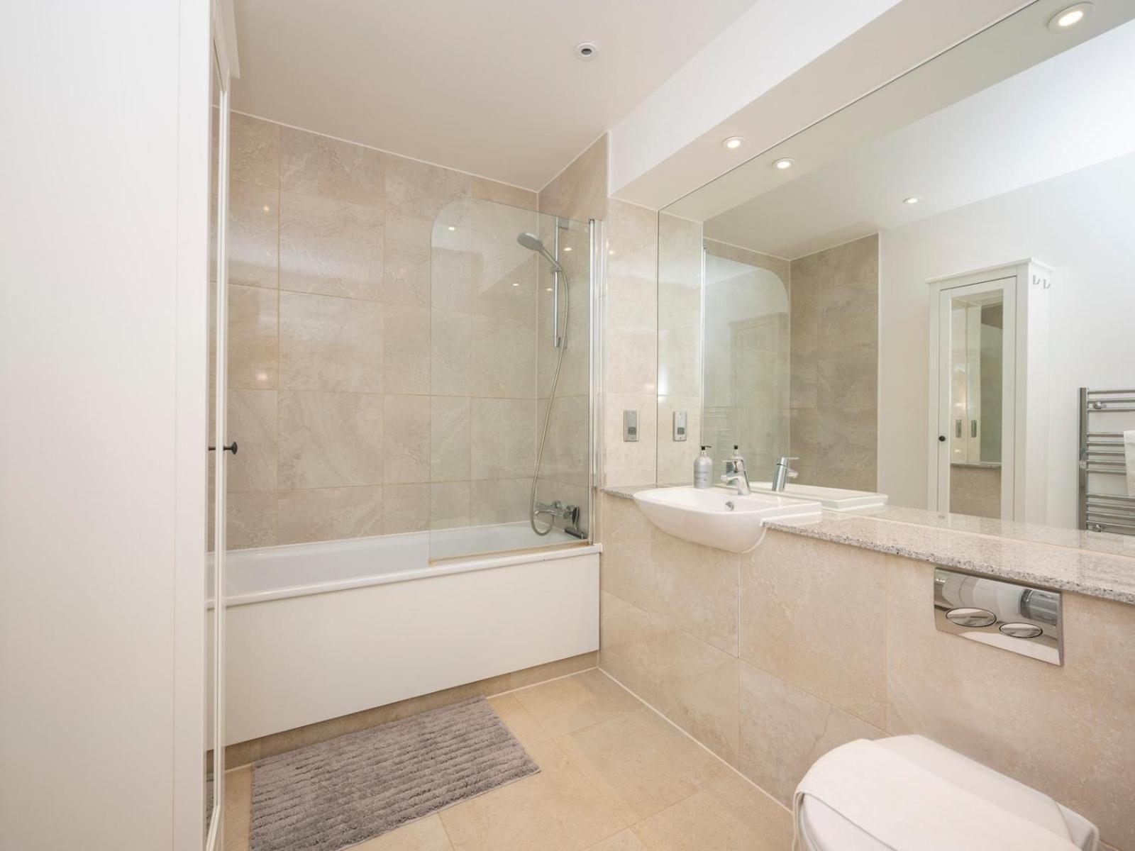 Casa de férias Camberwell Central Spacious Townhouse Se5 Pass The Keys Londres