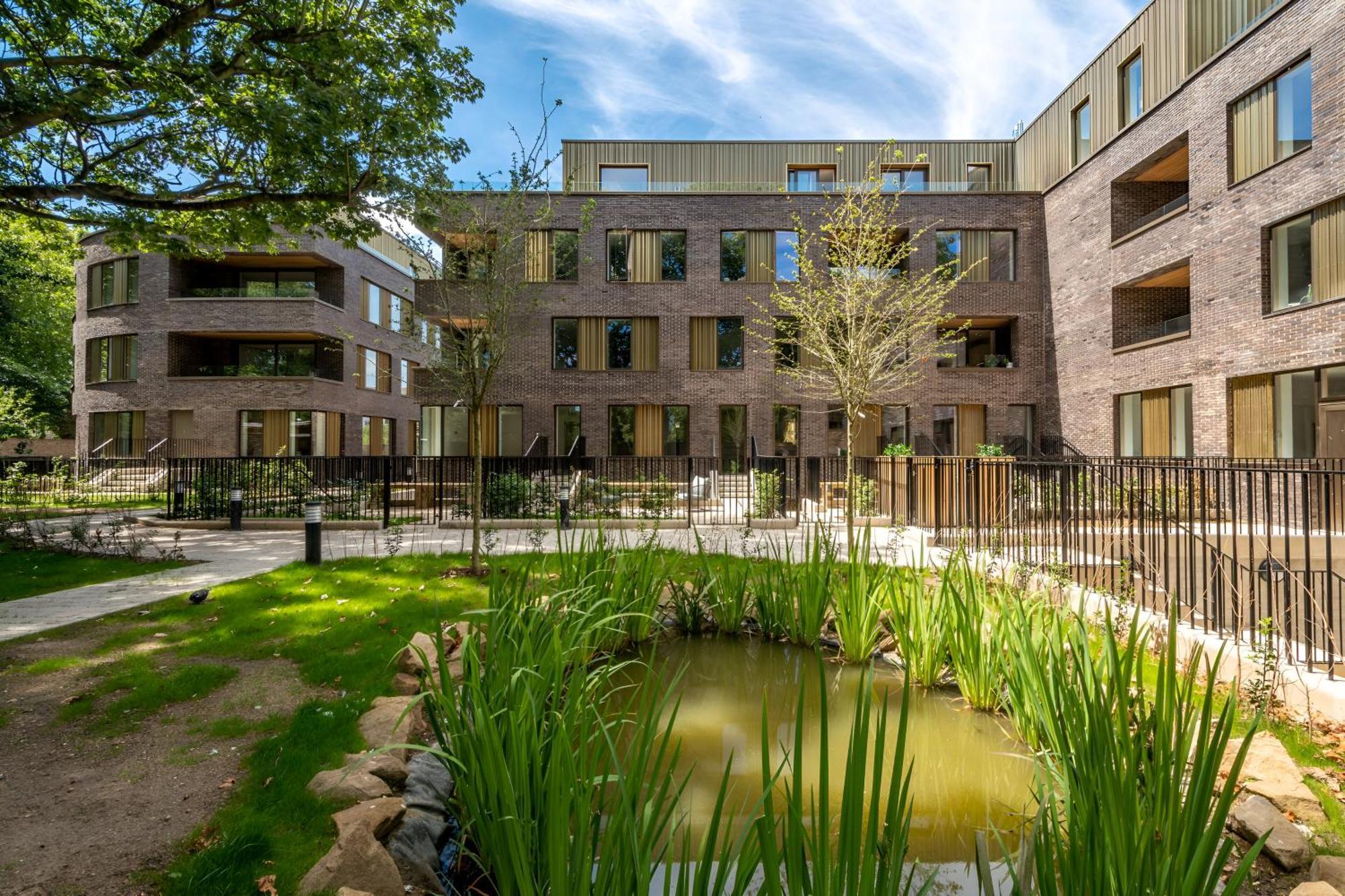 Serene Getaway With Calming Ambiance London