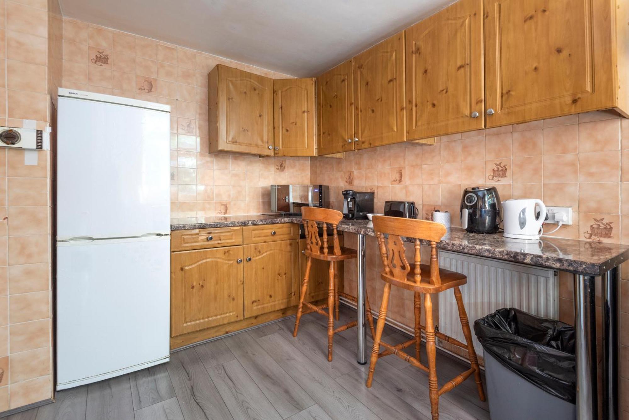 Entire 3 Bedroom Luxury In With Private Balcony Londres