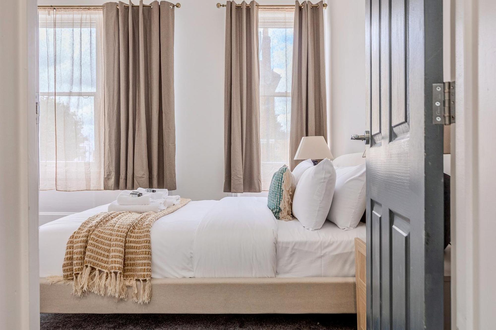 Large & Charming 5br House Near Kensington Olympia