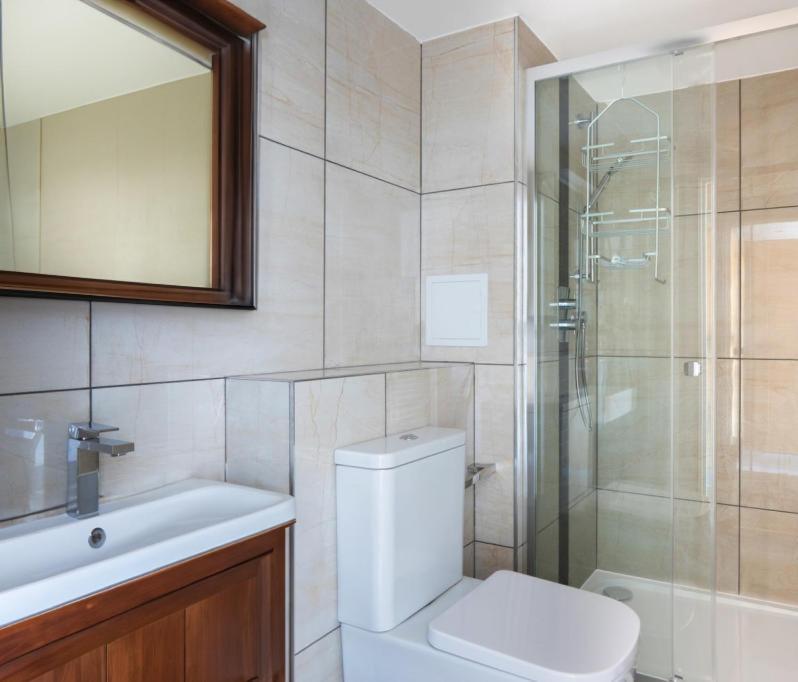 Apartment Spacious & Modern By Wembley