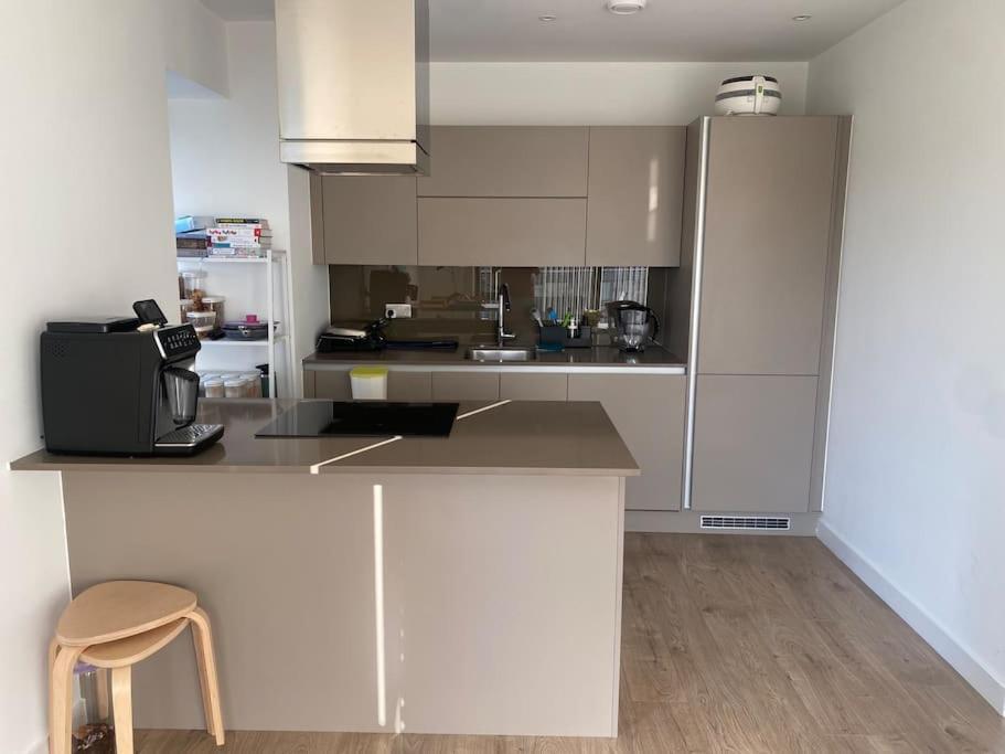 Apartamento Modern 1 Bedroom Flat Londres