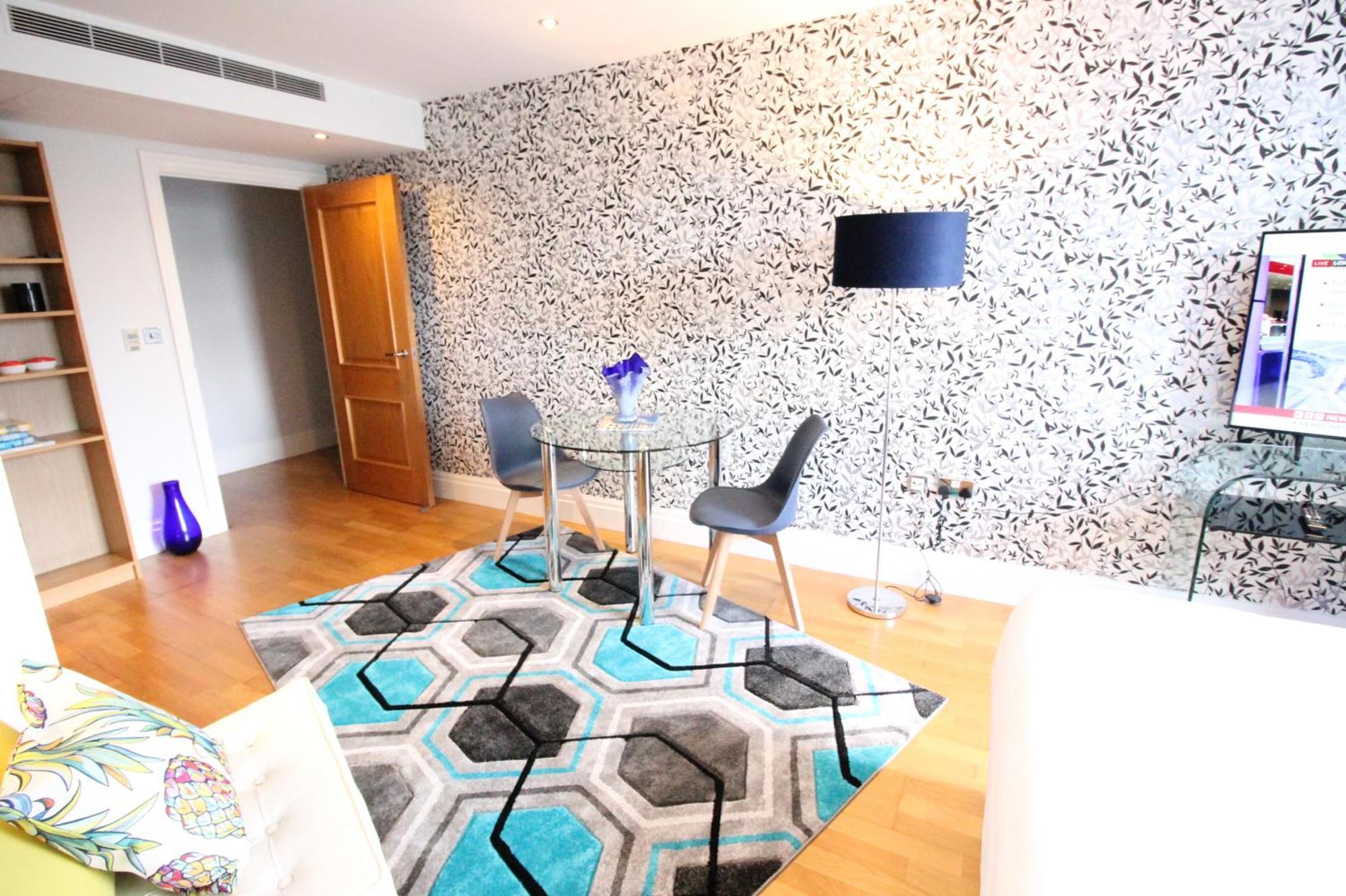 Apartment Desirable, Fashionable 2bed Flat In Chelsea *