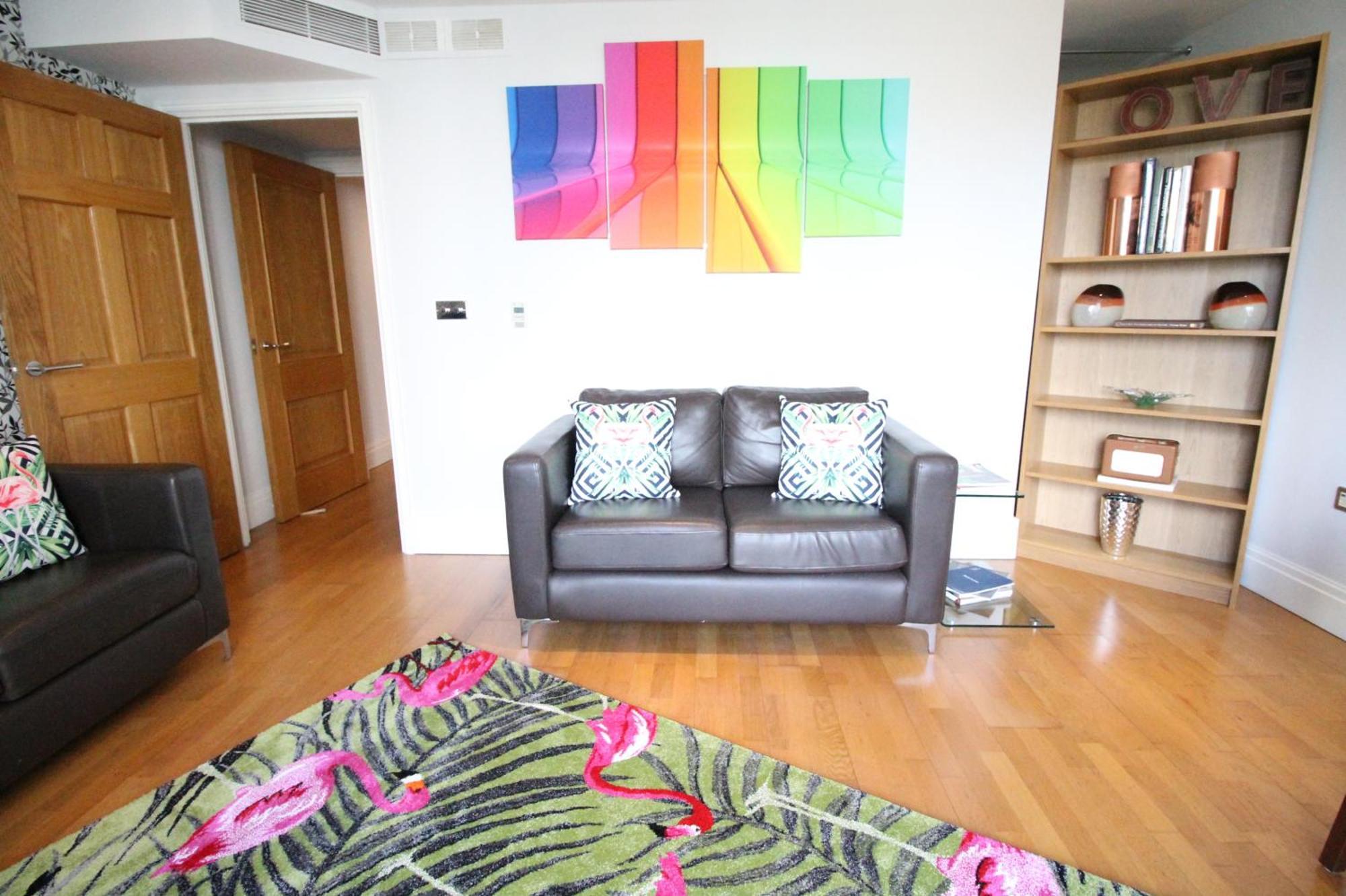 Desirable, Fashionable 2bed Flat In Chelsea *