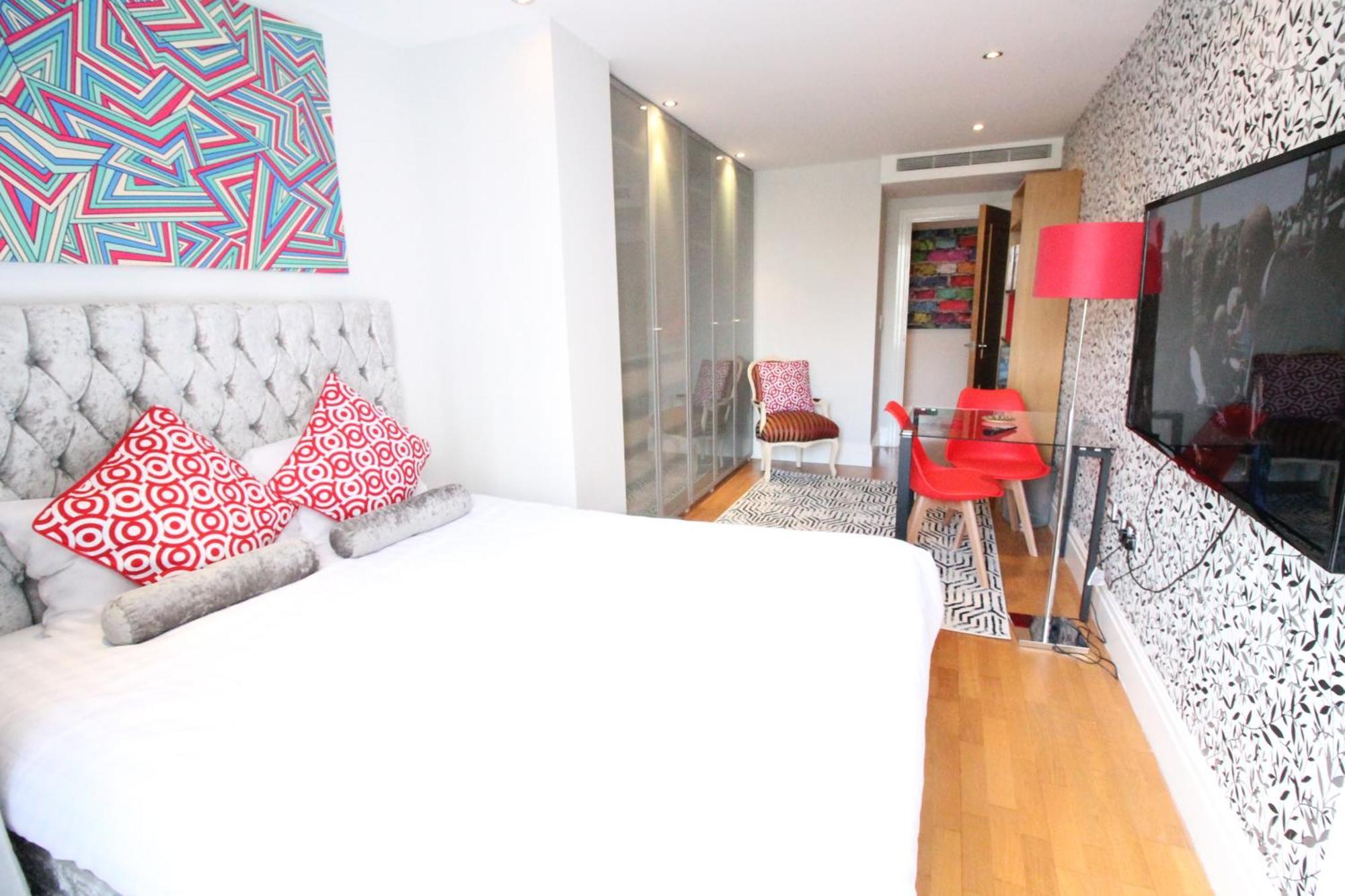 Desirable, Fashionable 2bed Flat In Chelsea *