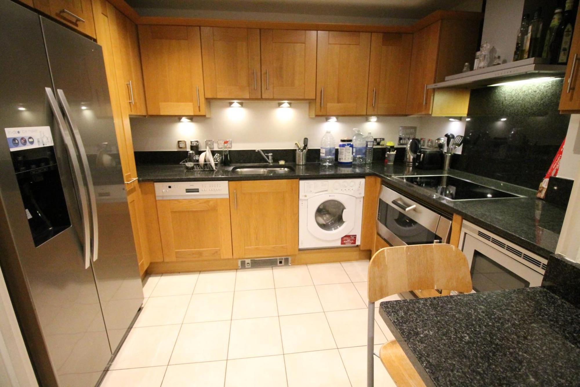 Desirable, Fashionable 2bed Flat In Chelsea Apartment