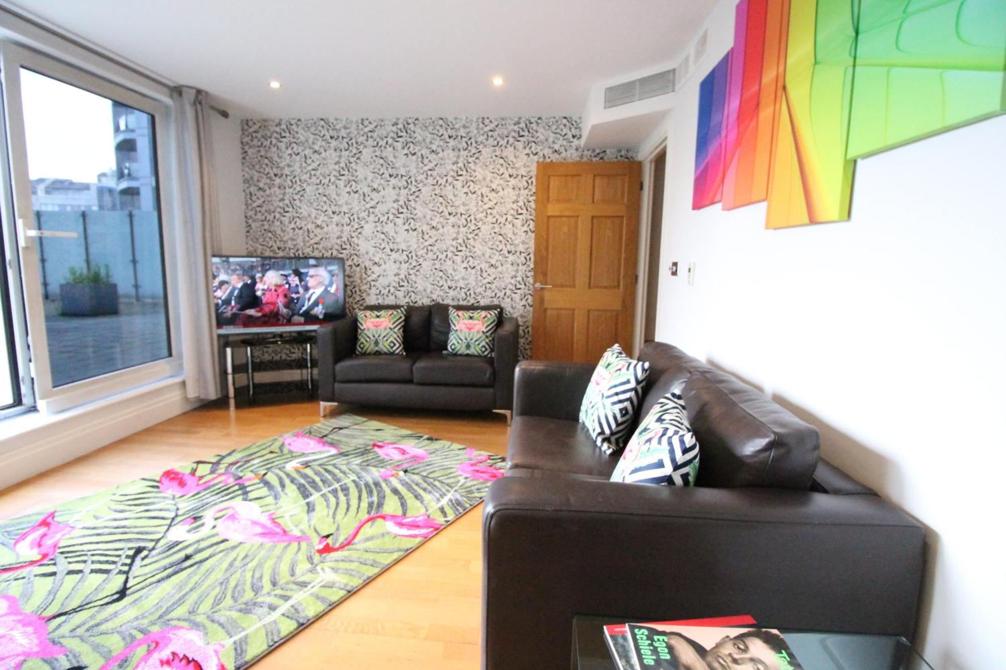 Desirable, Fashionable 2bed Flat In Chelsea London