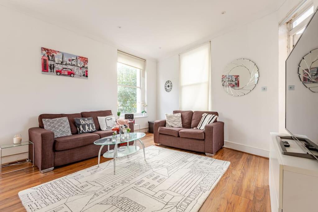 2 Bedroom Flat In St Johns Wood London