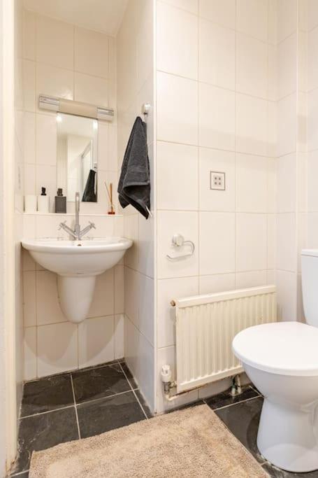2 Bedroom Flat In St Johns Wood Apartment London