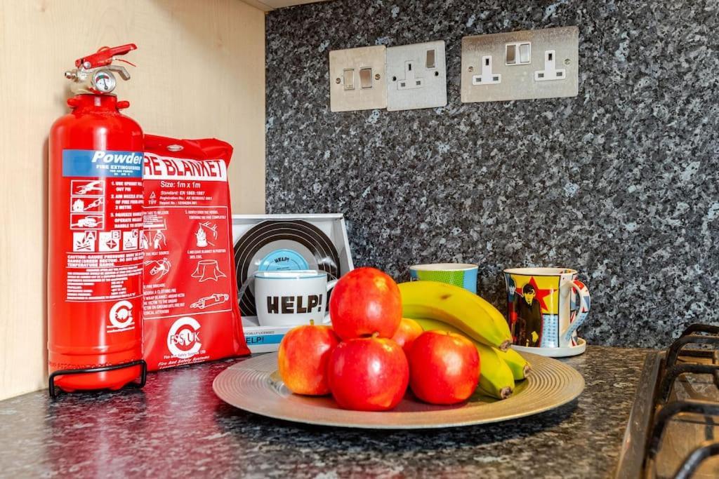 2 Bedroom Flat In St Johns Wood Apartment