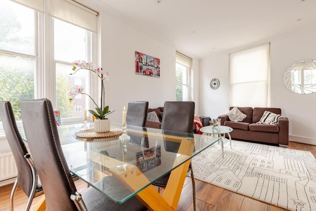 2 Bedroom Flat In St Johns Wood Apartment *
