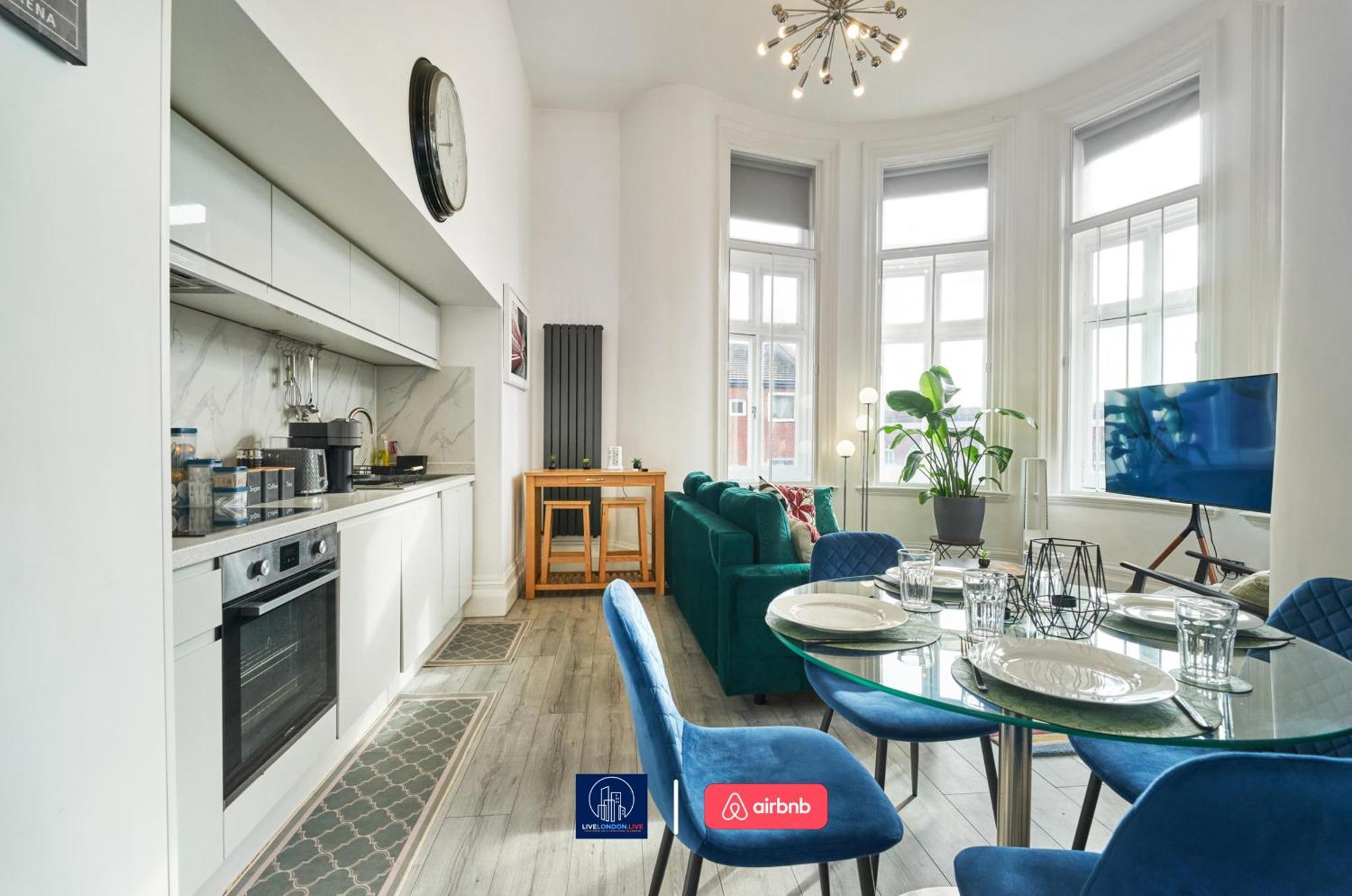 Last-minute Specials L Sleeps Up To 4 Guests L One-bedroom With King Bed And High Ceilings Near Camden By Live Short Lets & Serviced Apartment