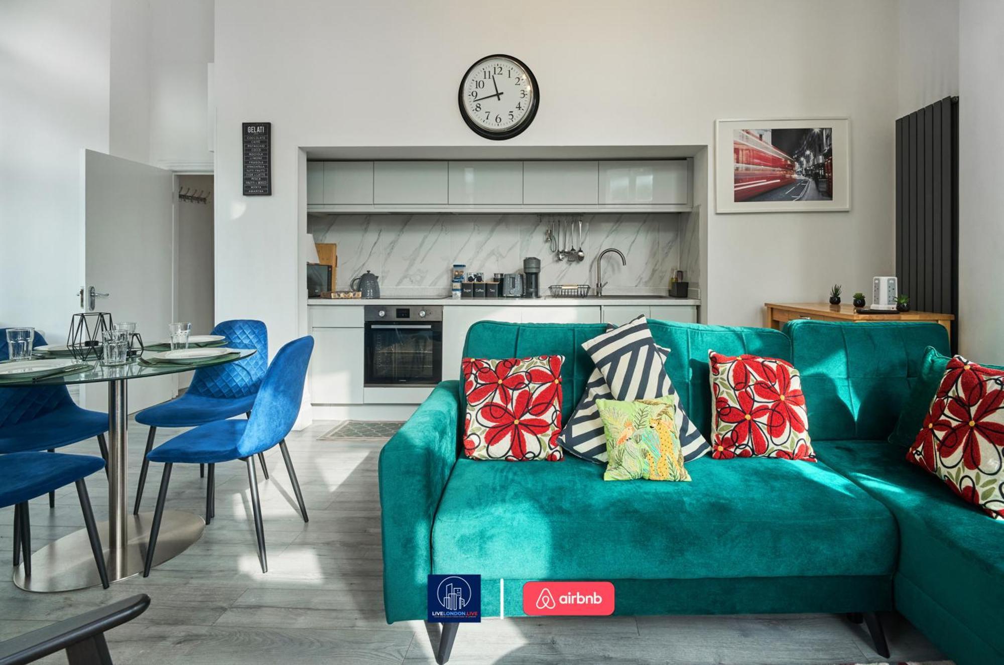 Last-minute Specials L Sleeps Up To 4 Guests L One-bedroom With King Bed And High Ceilings Near Camden By Live Short Lets & Serviced Apartment London
